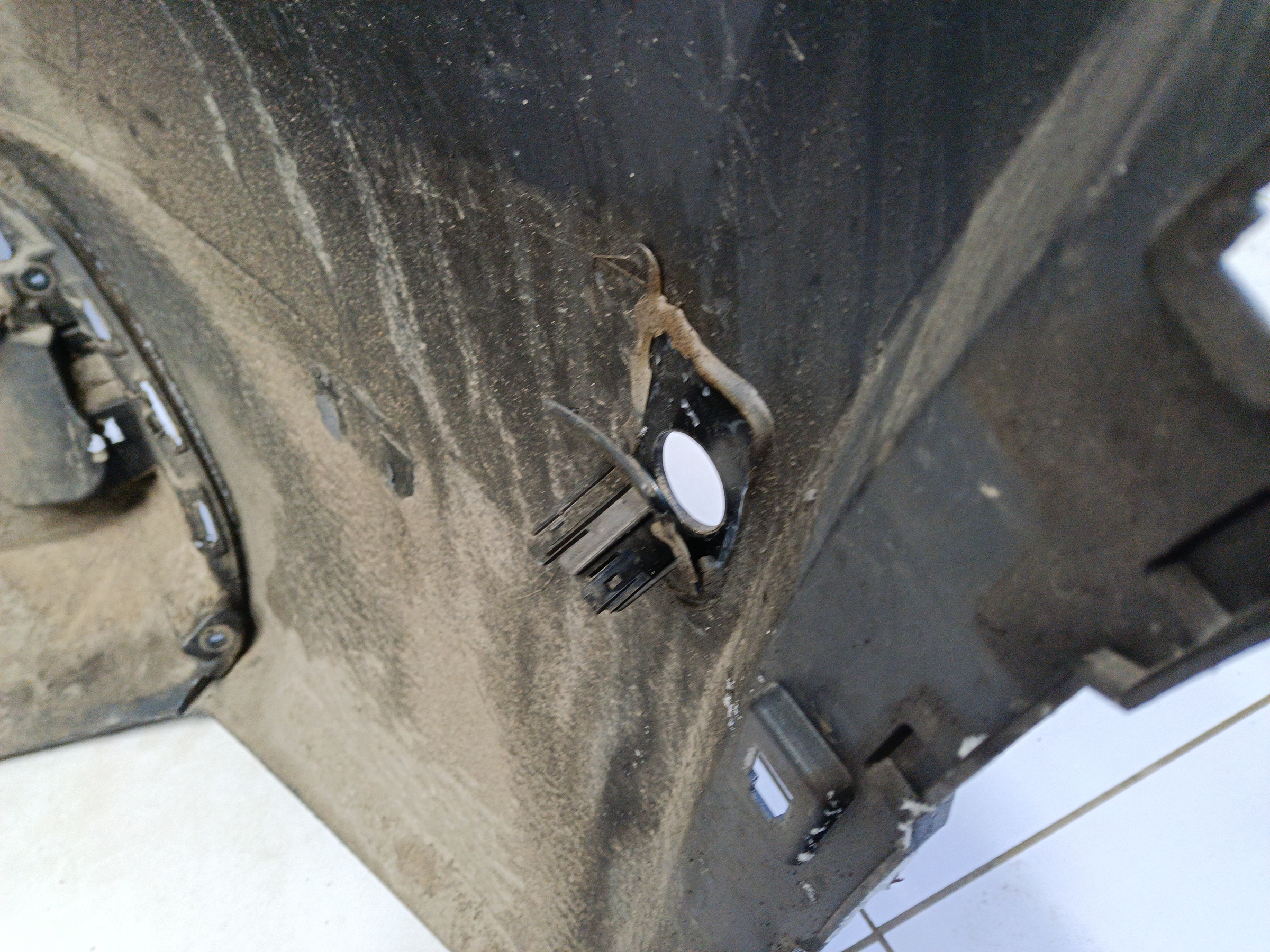 Бампер задний Geely Monjaro