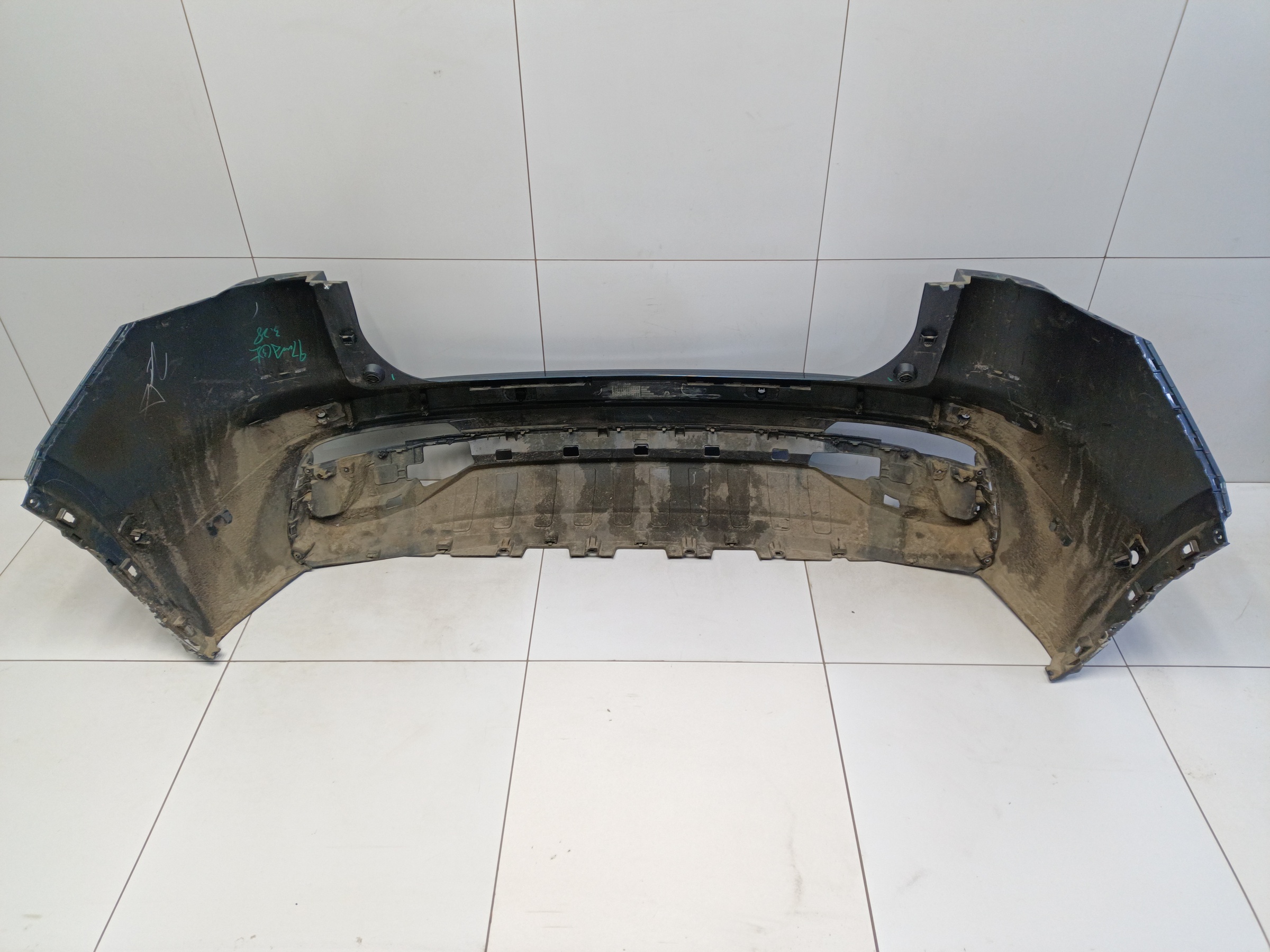 Бампер задний Geely Monjaro