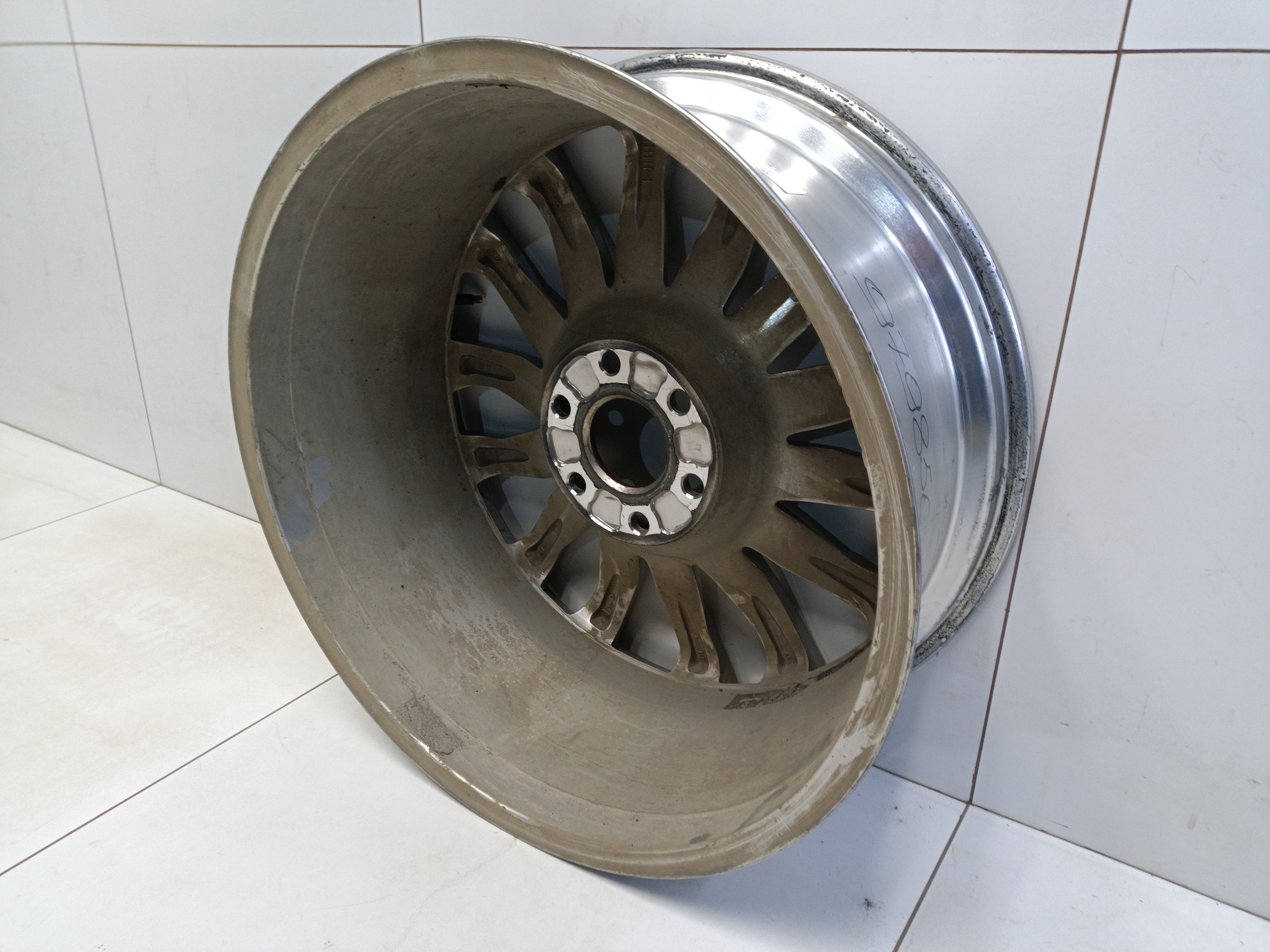 Диск колеса литой Cadillac Escalade 5 R22