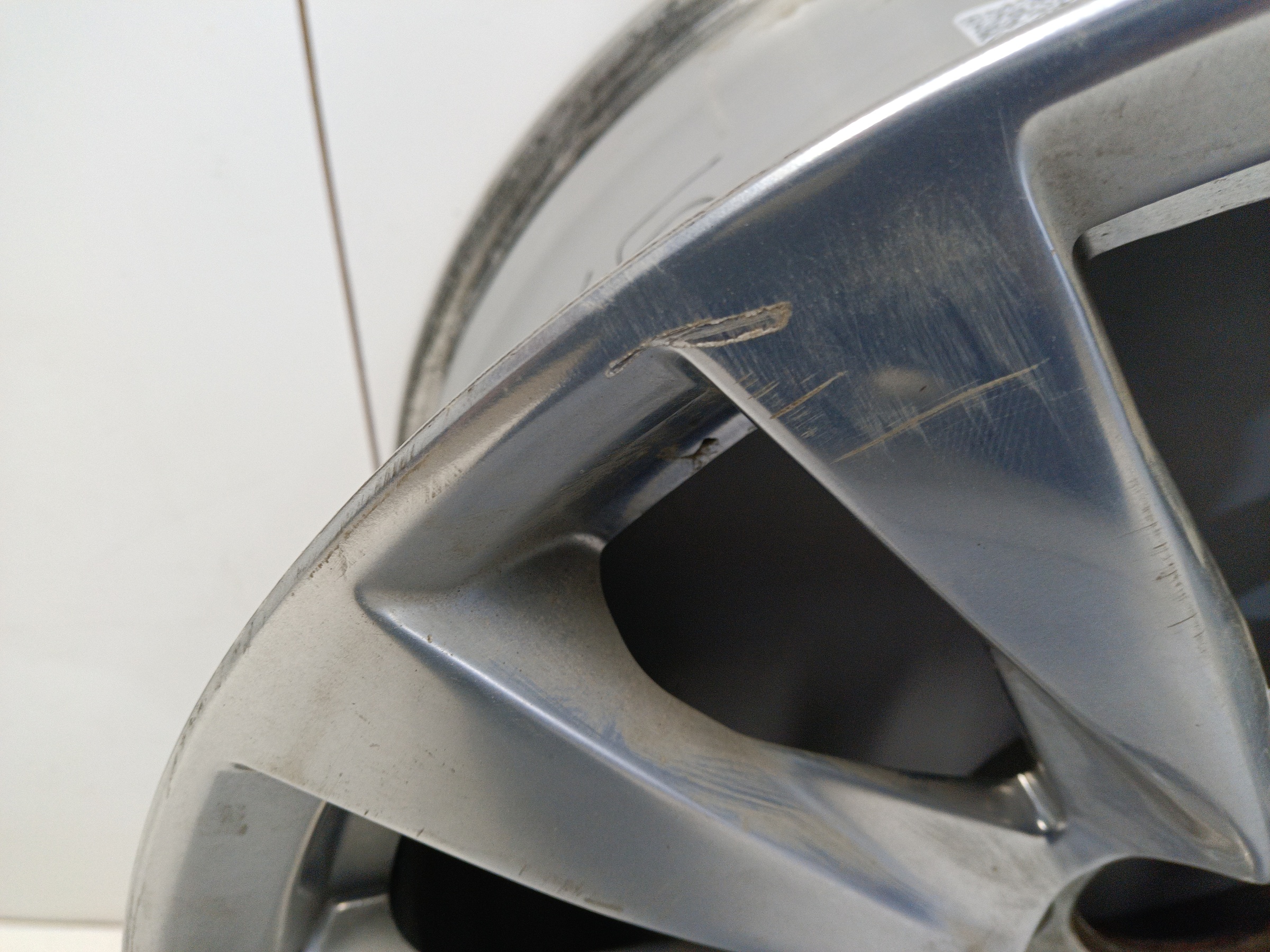 Диск колеса литой Cadillac Escalade 5 R22