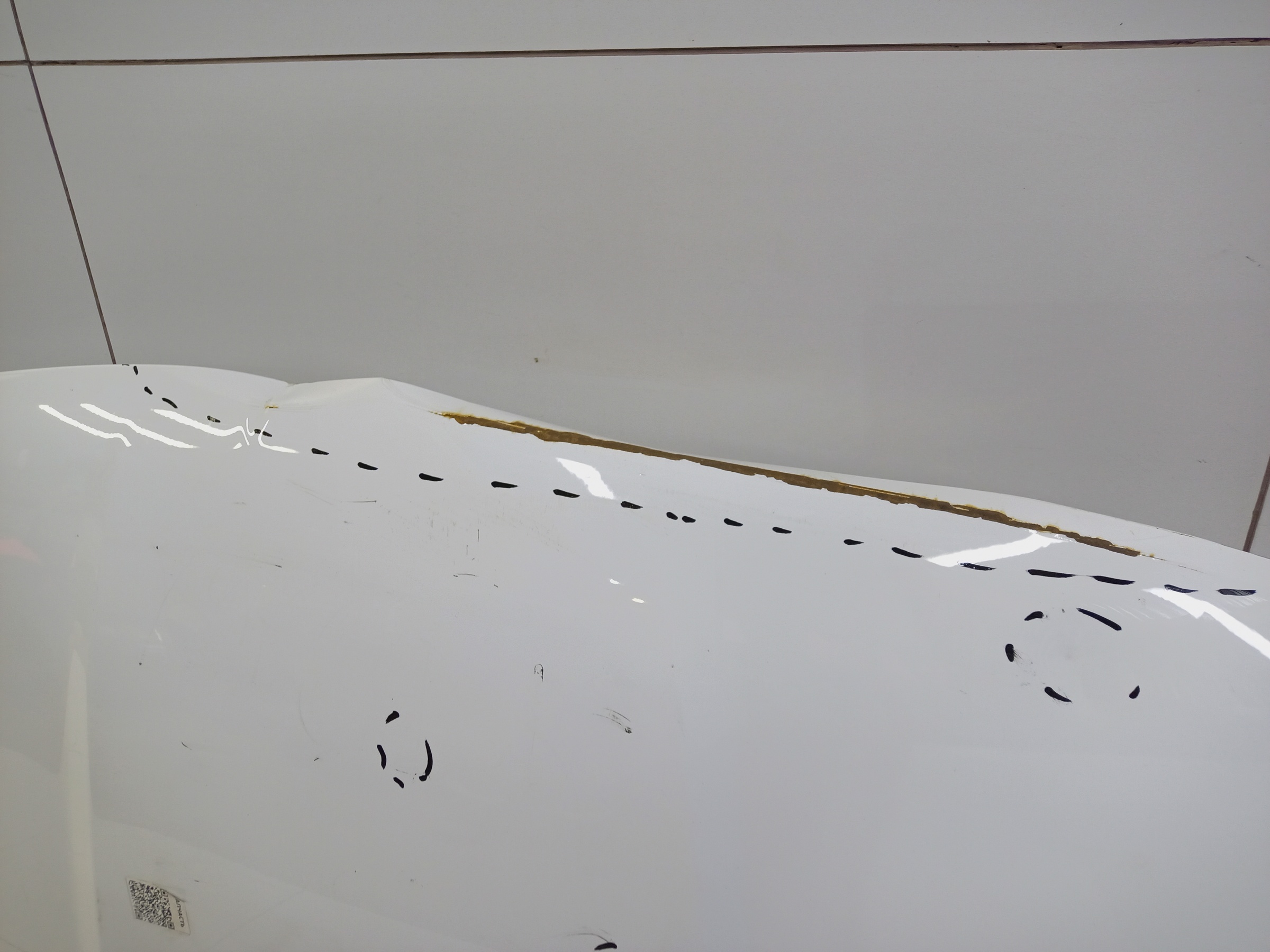 Капот Geely Coolray