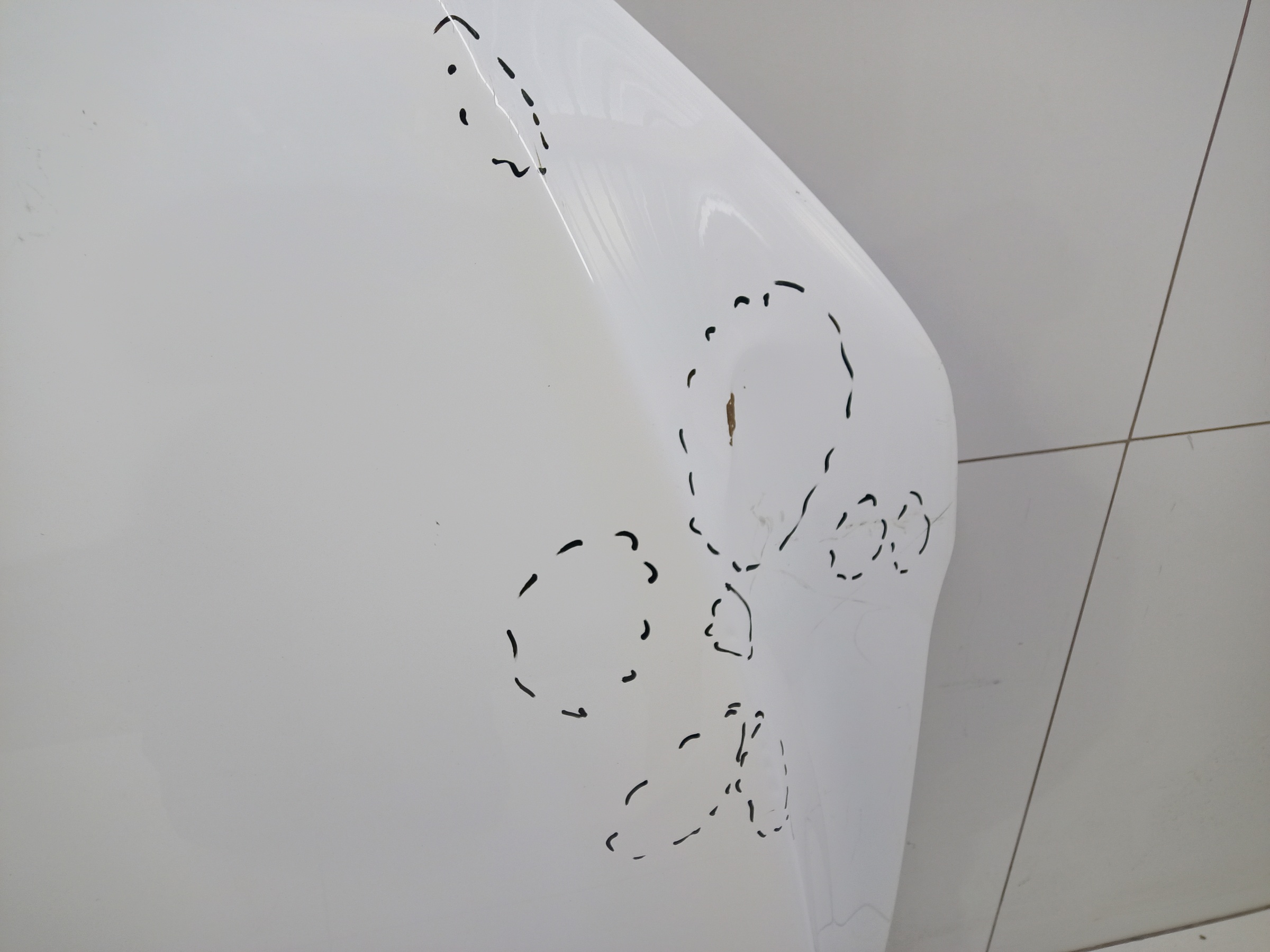 Капот Geely Coolray