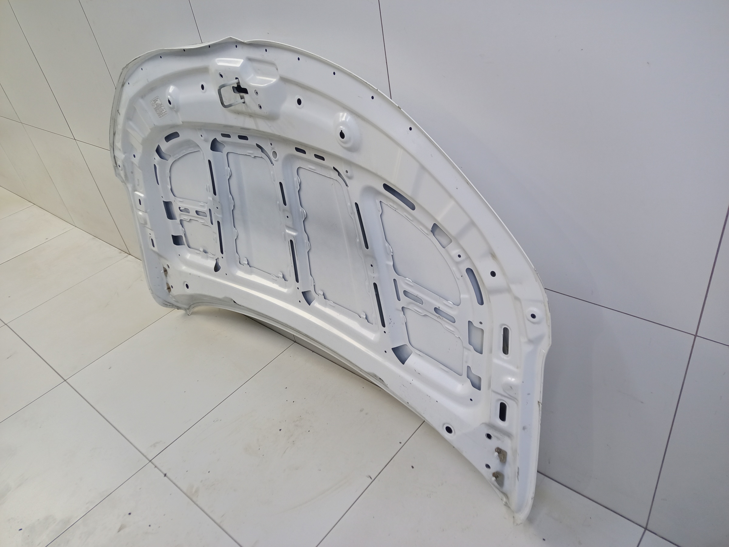 Капот Geely Coolray