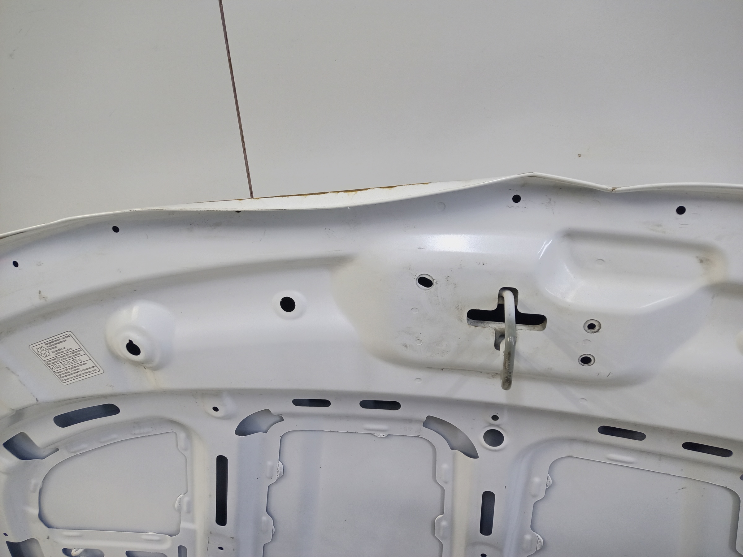 Капот Geely Coolray