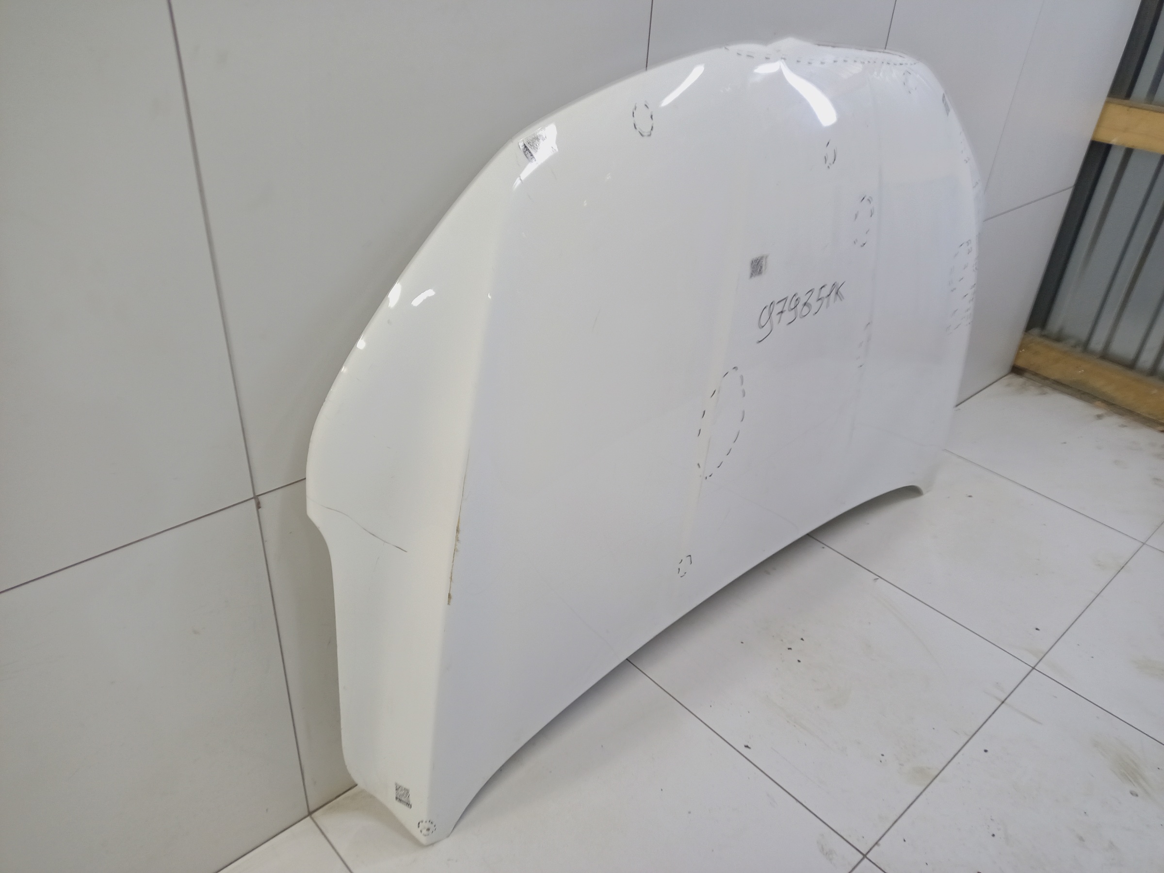 Капот Geely Coolray