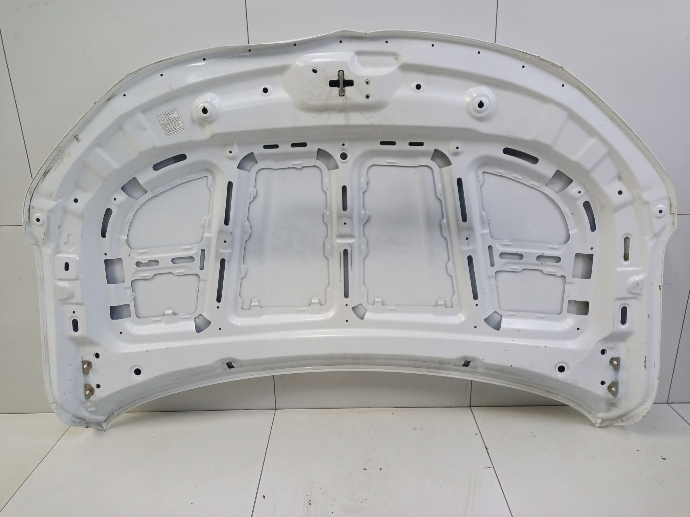 Капот Geely Coolray