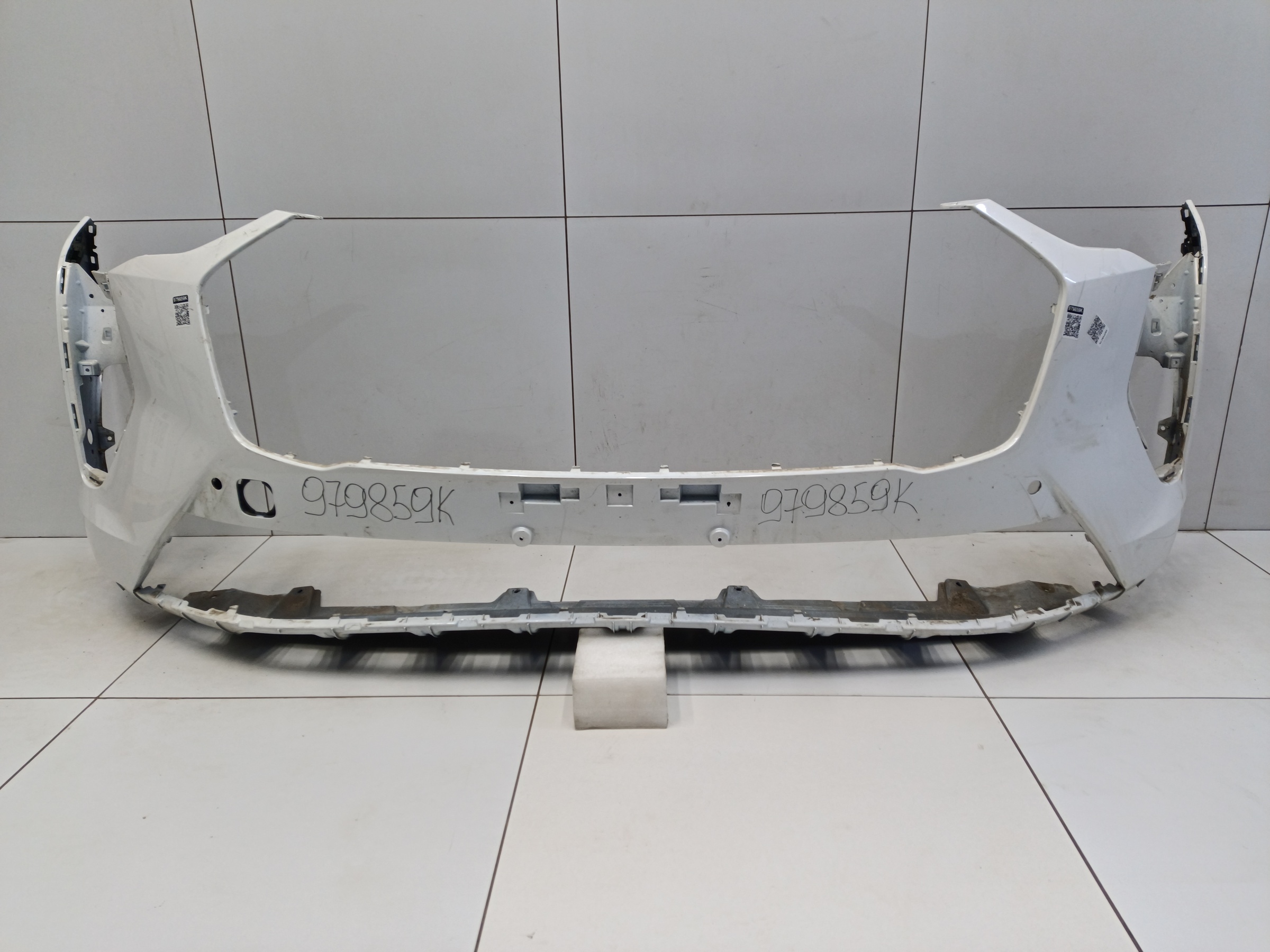 Бампер передний Haval Jolion Restail с отверстиями под накладки