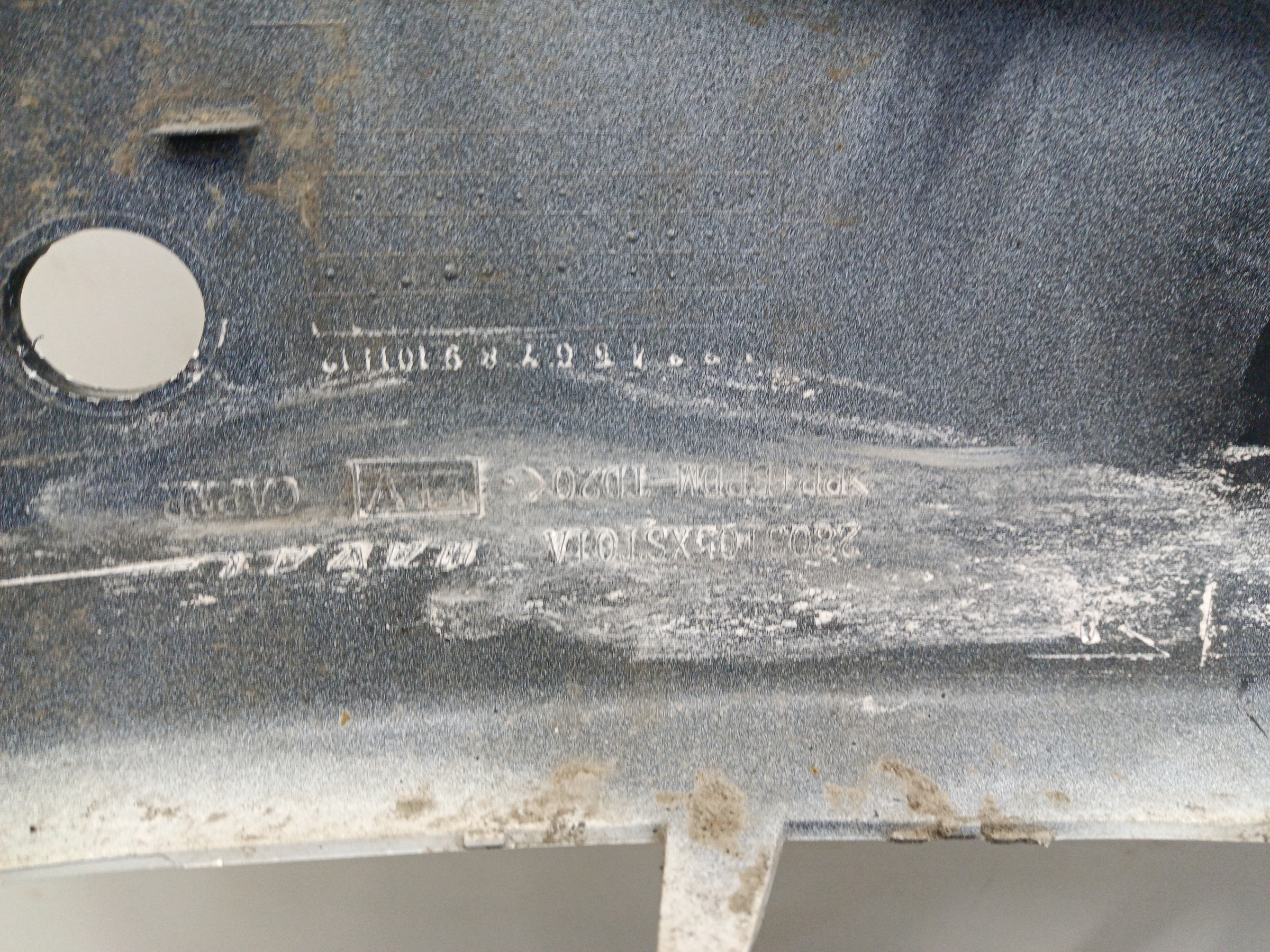 Бампер передний Haval Jolion Restail с отверстиями под накладки