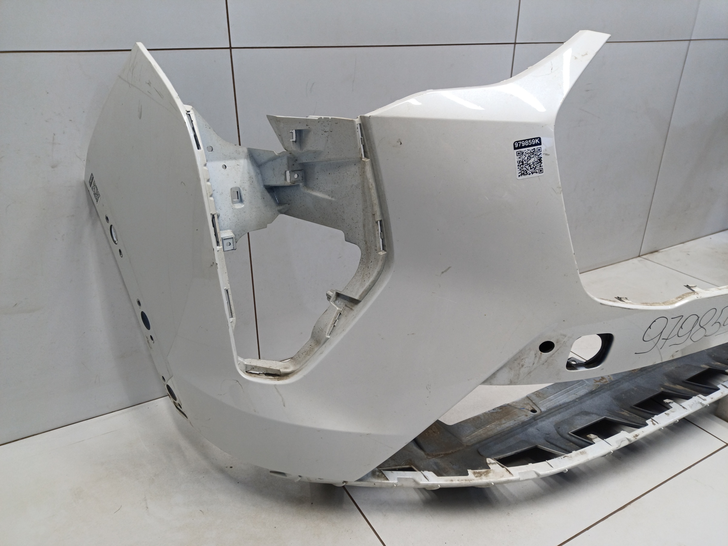 Бампер передний Haval Jolion Restail с отверстиями под накладки