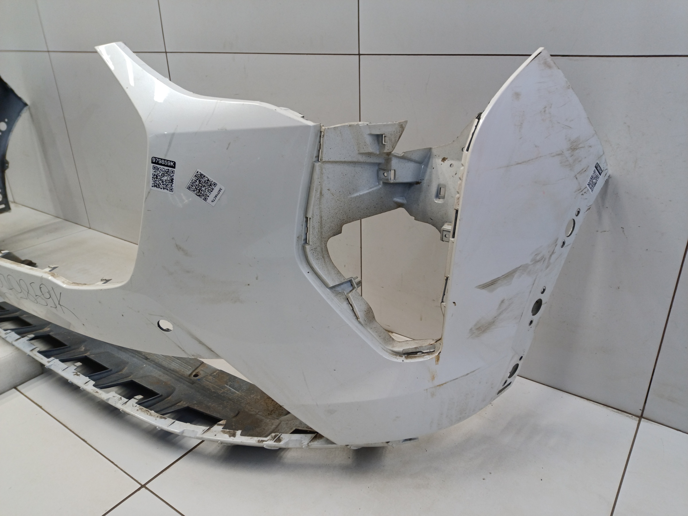 Бампер передний Haval Jolion Restail с отверстиями под накладки