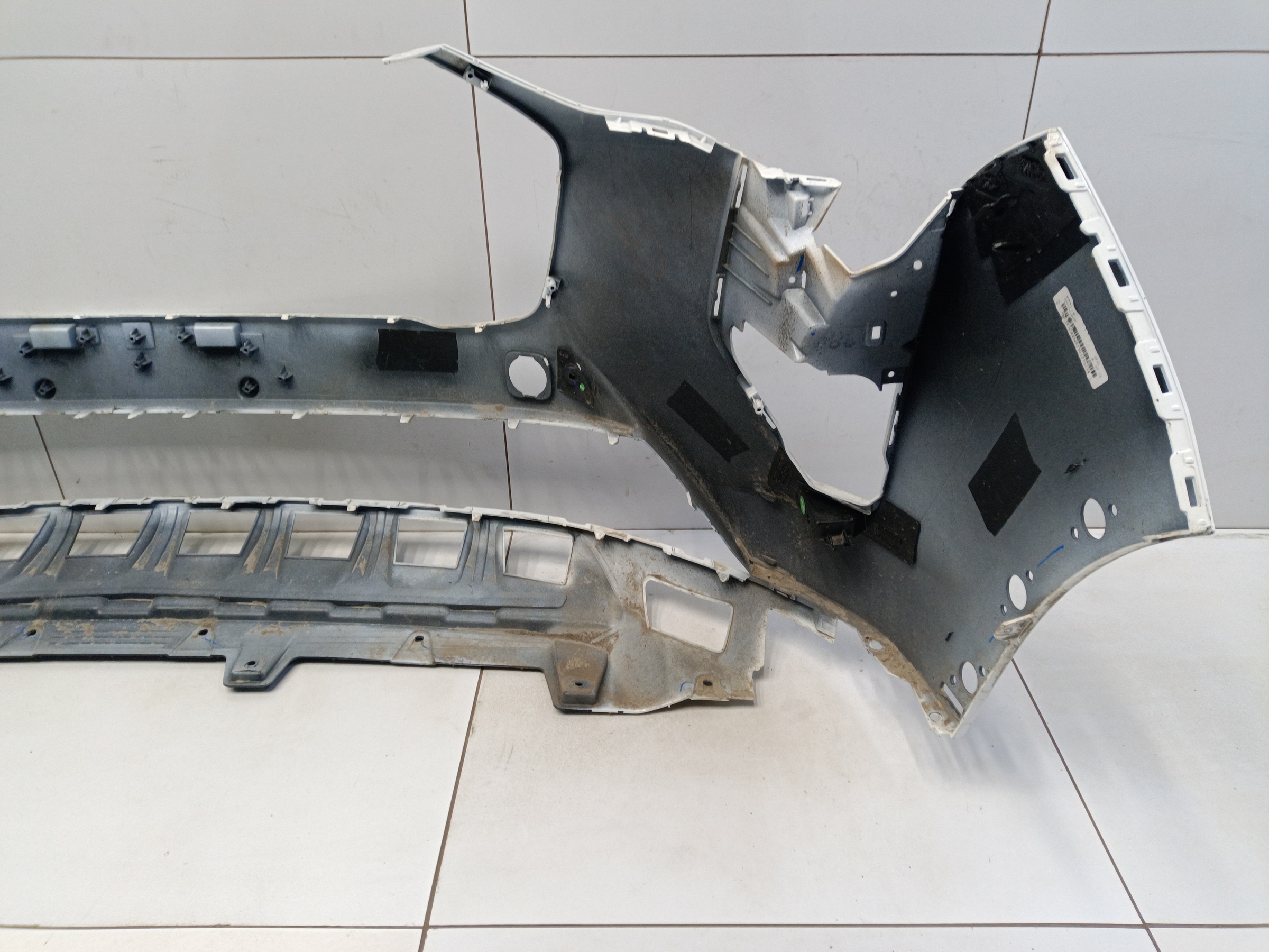 Бампер передний Haval Jolion Restail с отверстиями под накладки