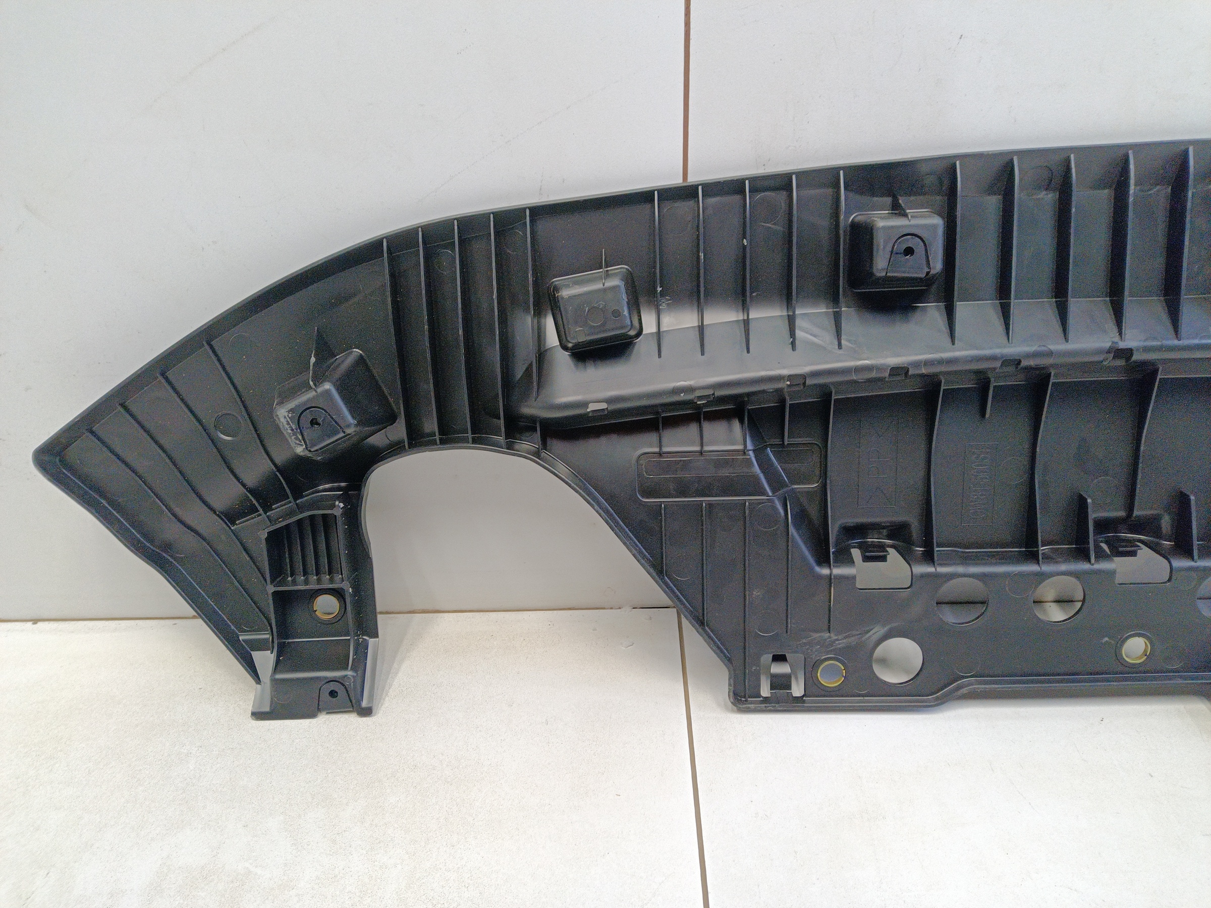 Пыльник переднего бампера Mazda CX-4 Restail