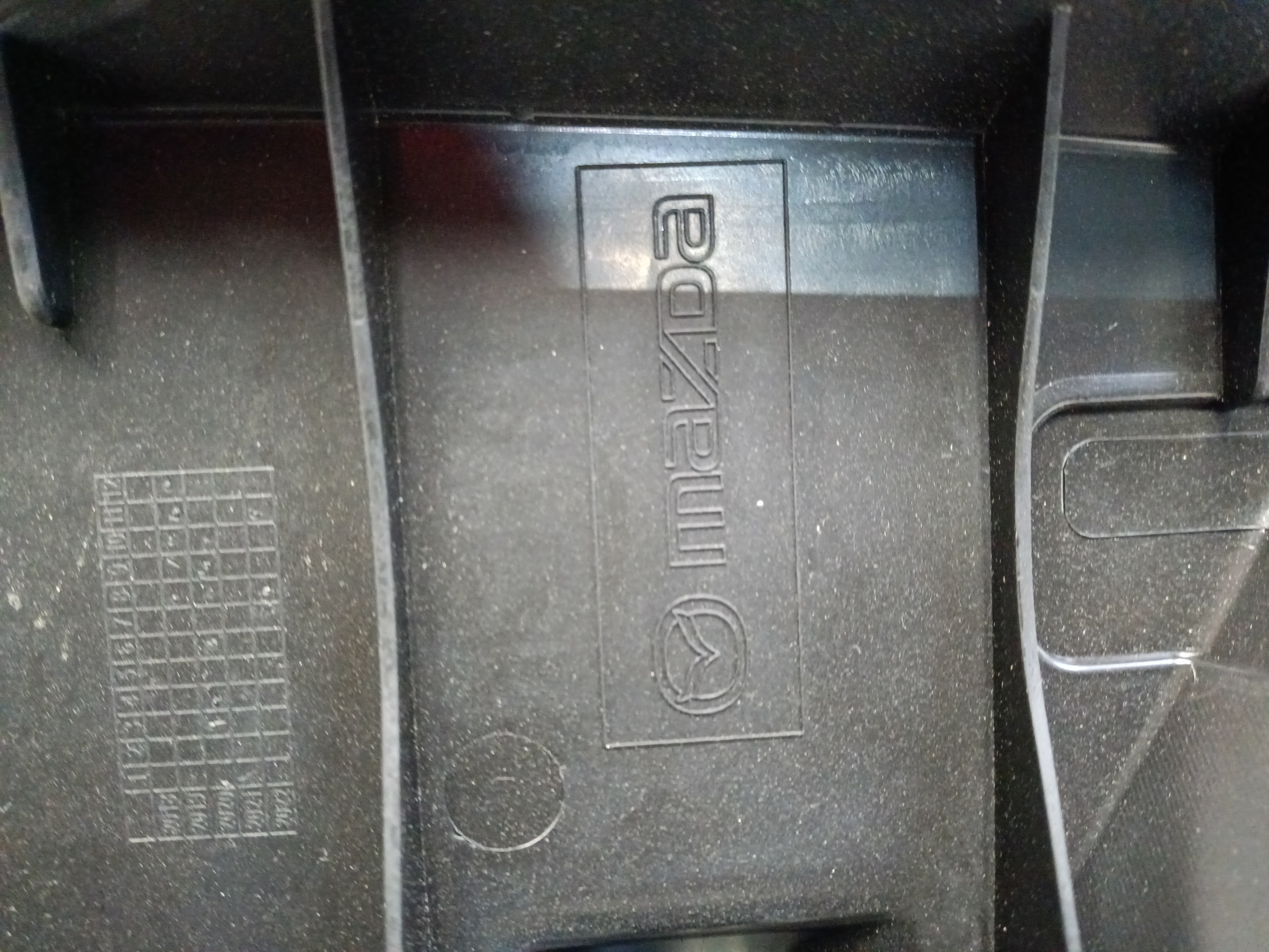 Пыльник переднего бампера Mazda CX-4 Restail