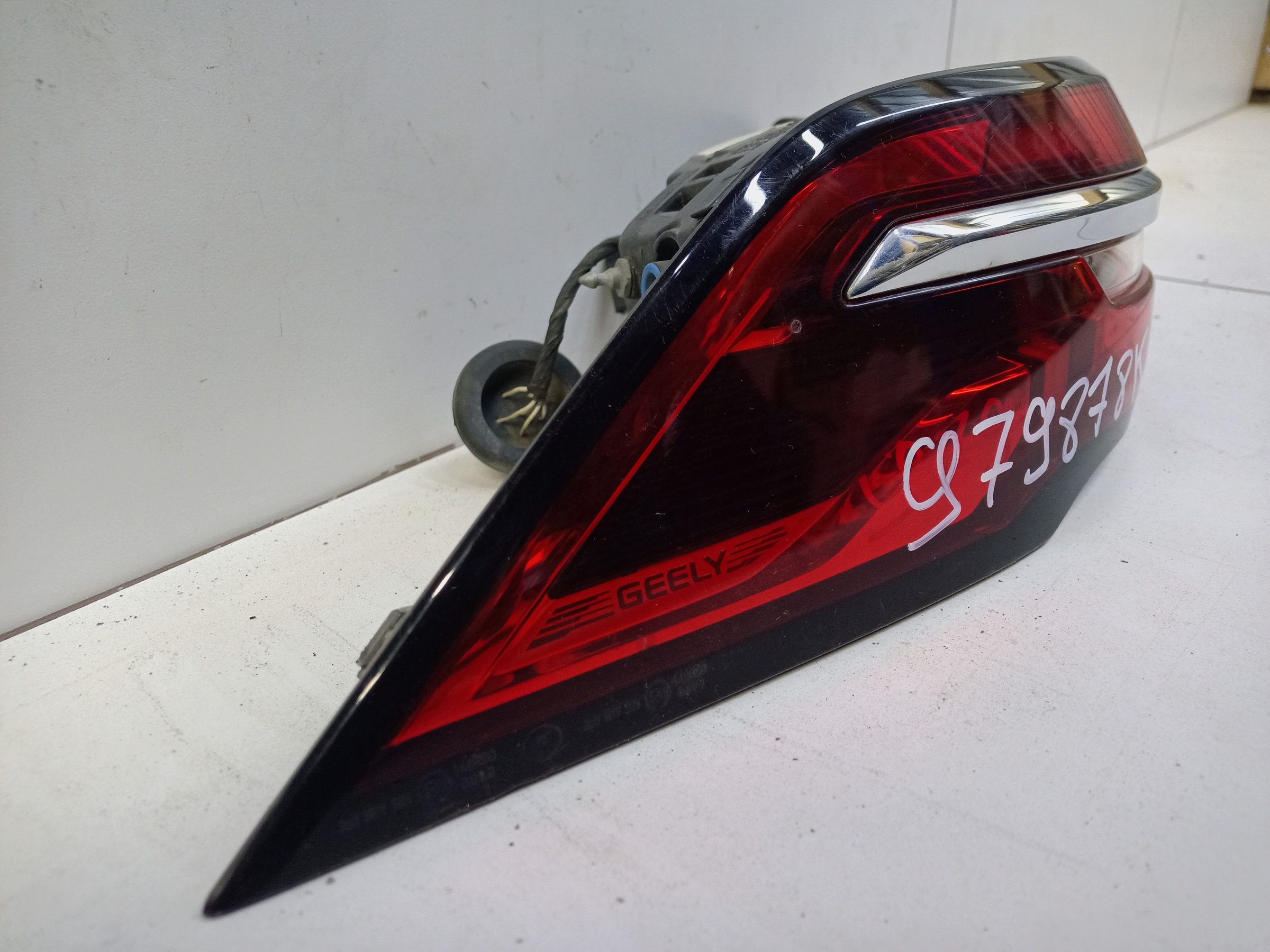 Фонарь задний левый наружный Geely Monjaro LED