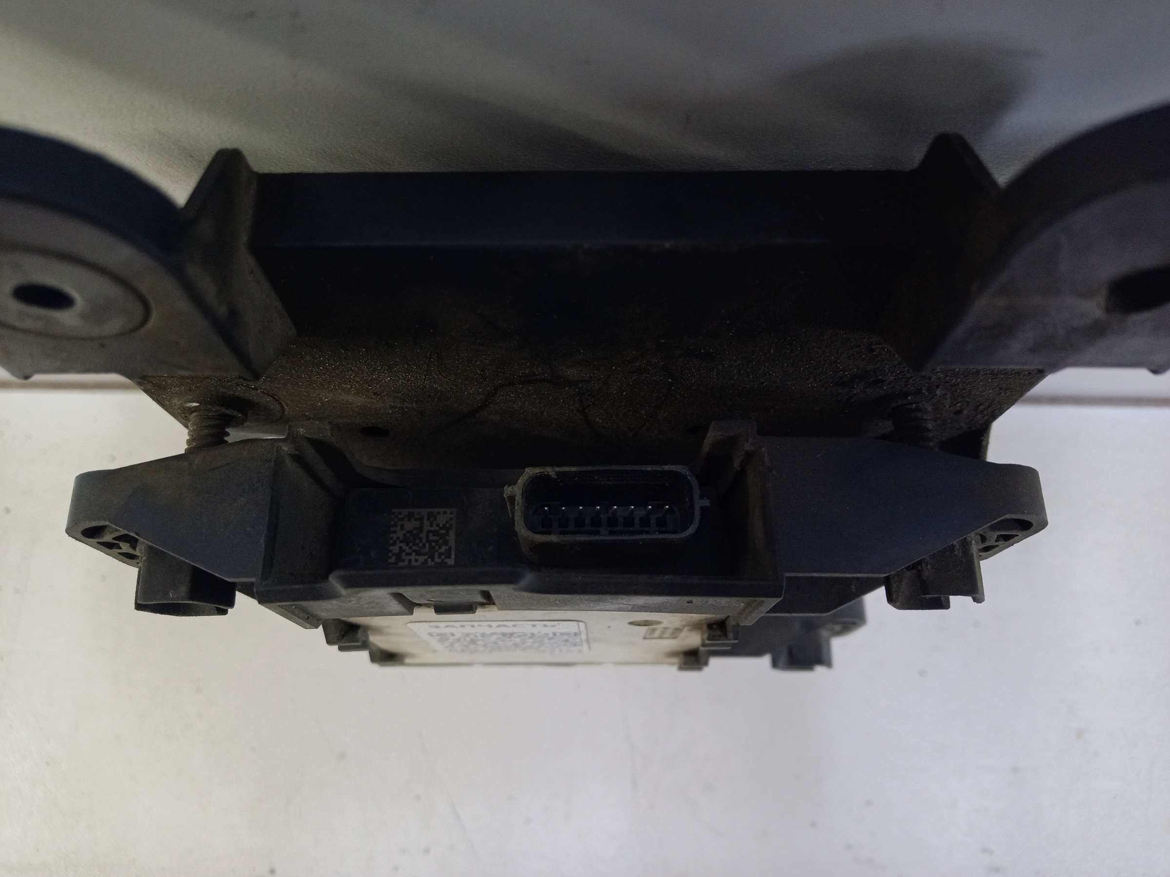 Передний радар активного круиз контроля GAC GS8 2