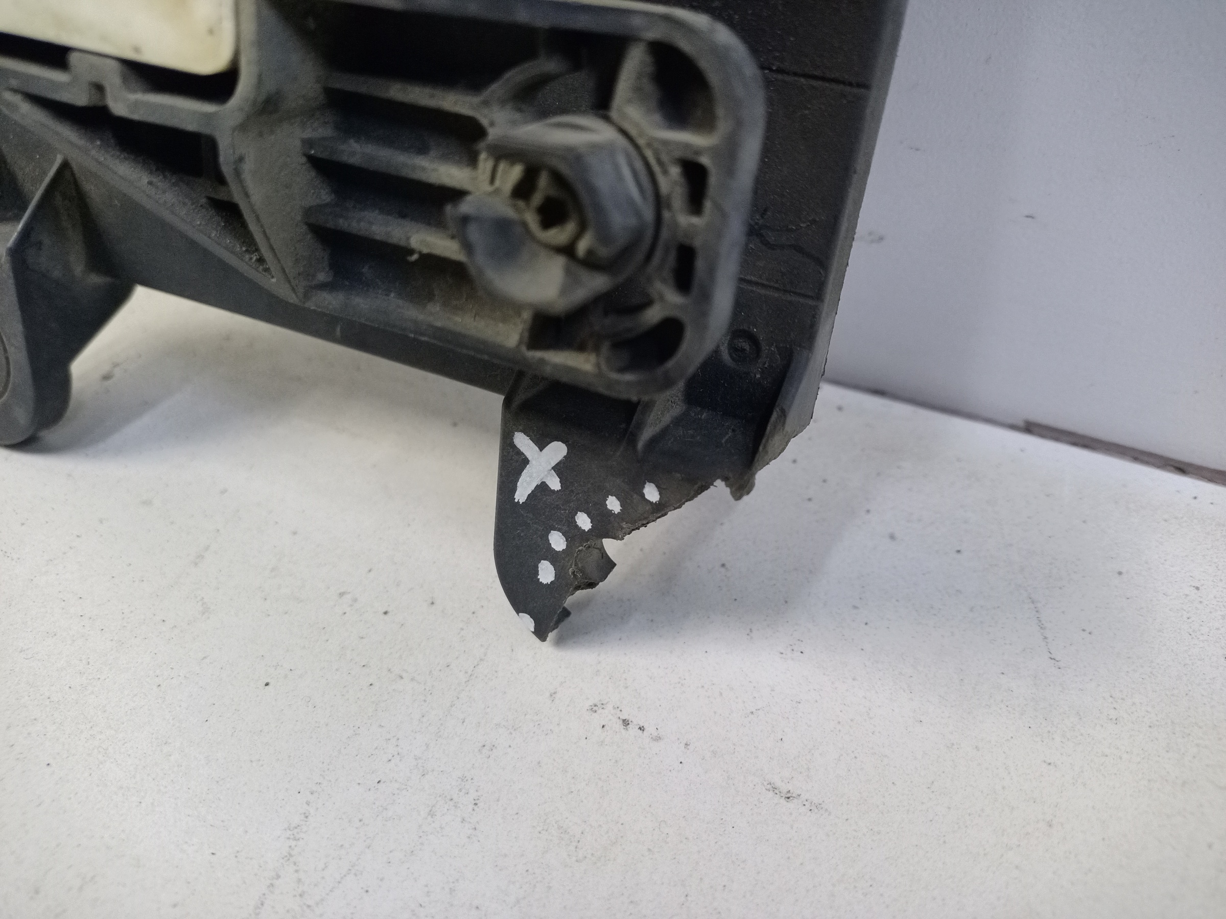 Передний радар активного круиз контроля GAC GS8 2