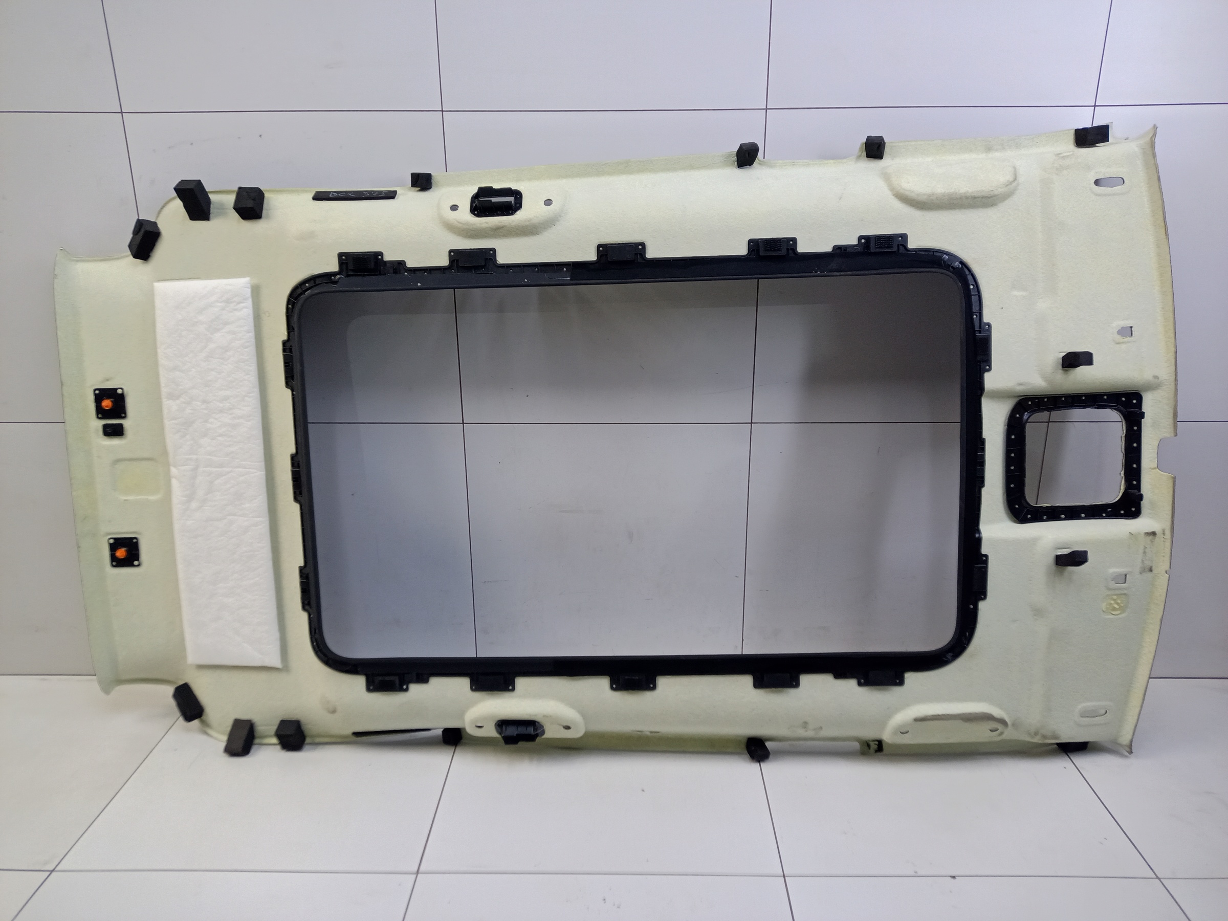 Обшивка крыши " потолок " Jaecoo J7