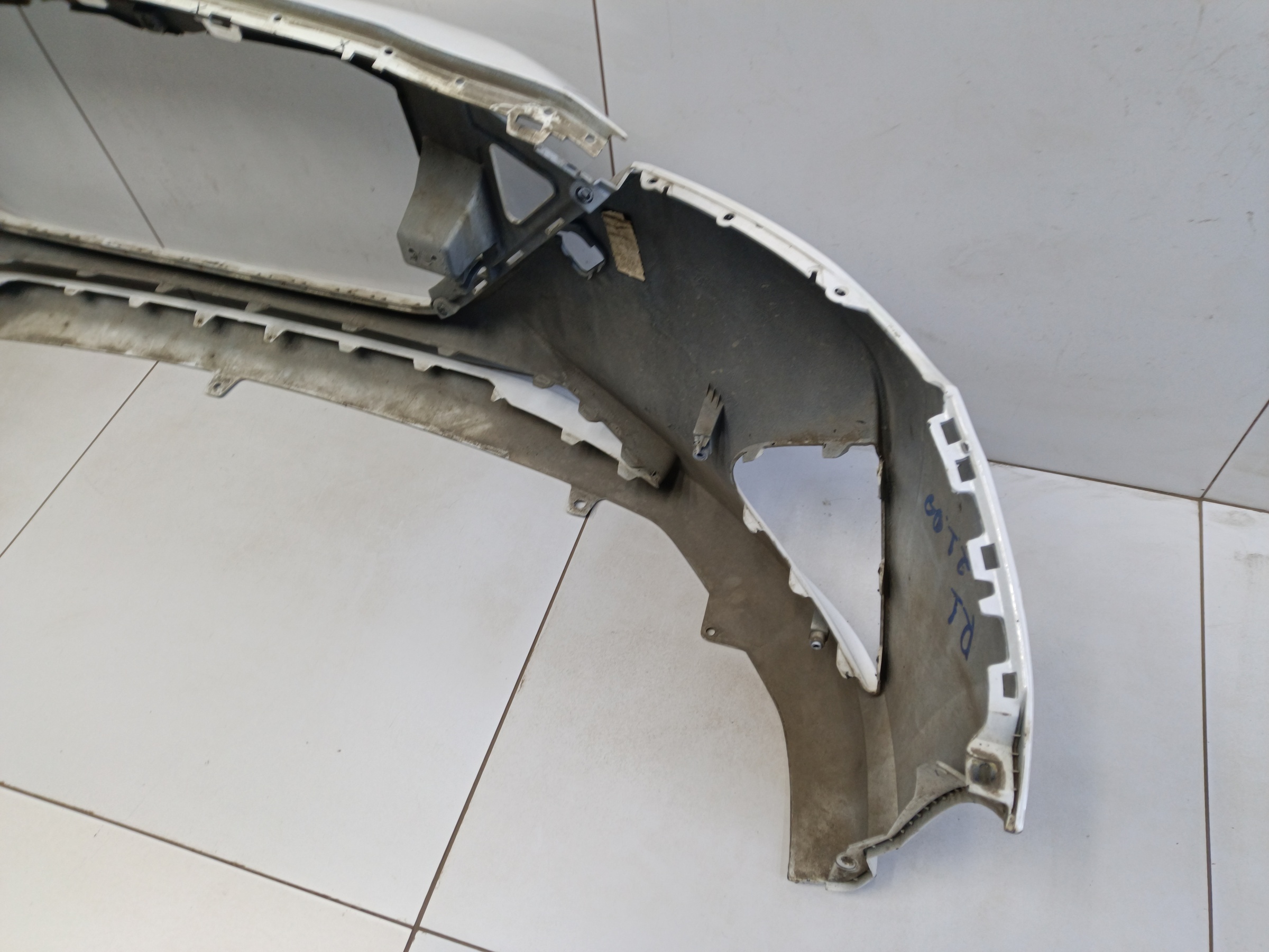 Бампер передний Hyundai Solaris 2 Restail