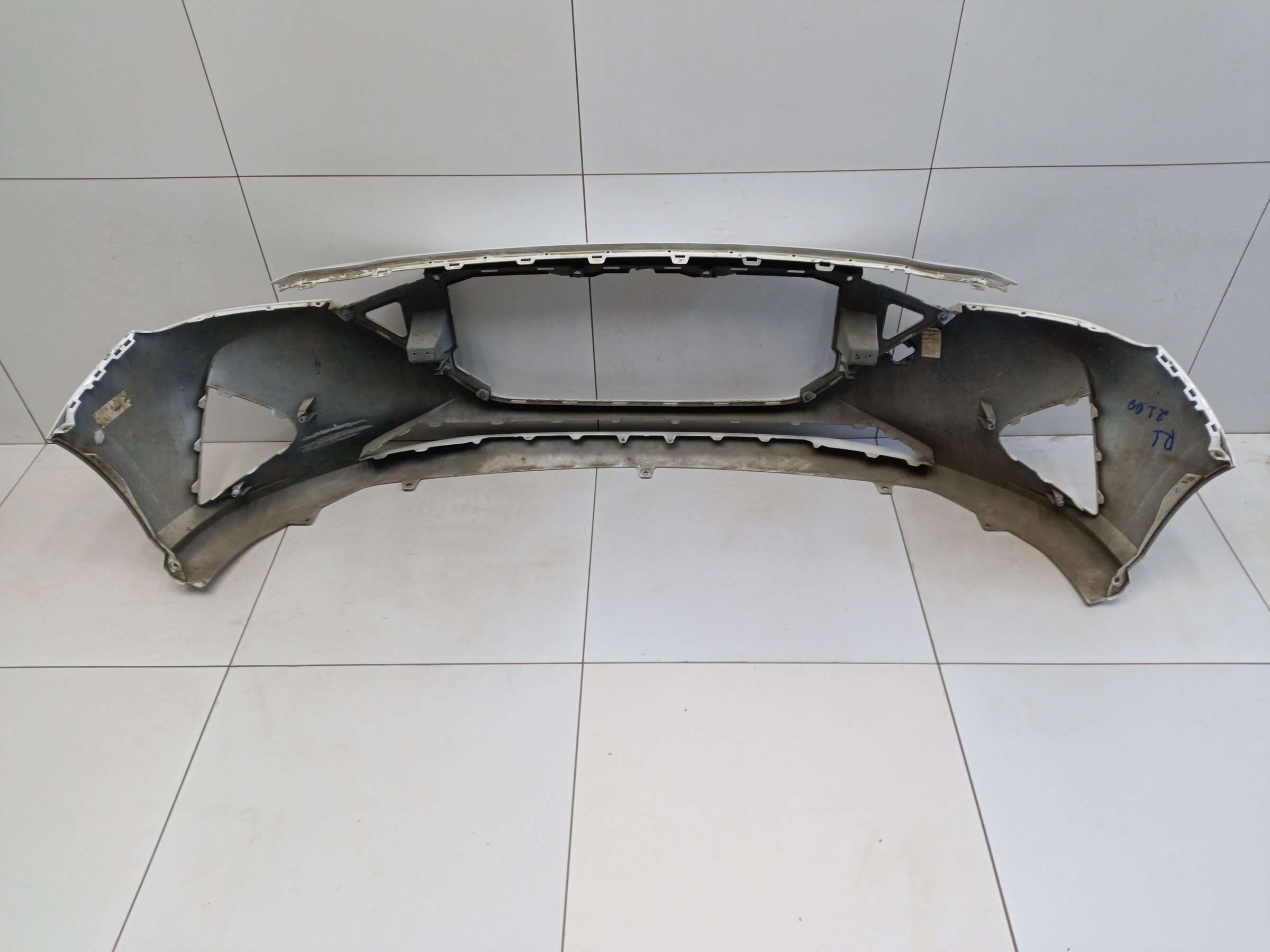 Бампер передний Hyundai Solaris 2 Restail