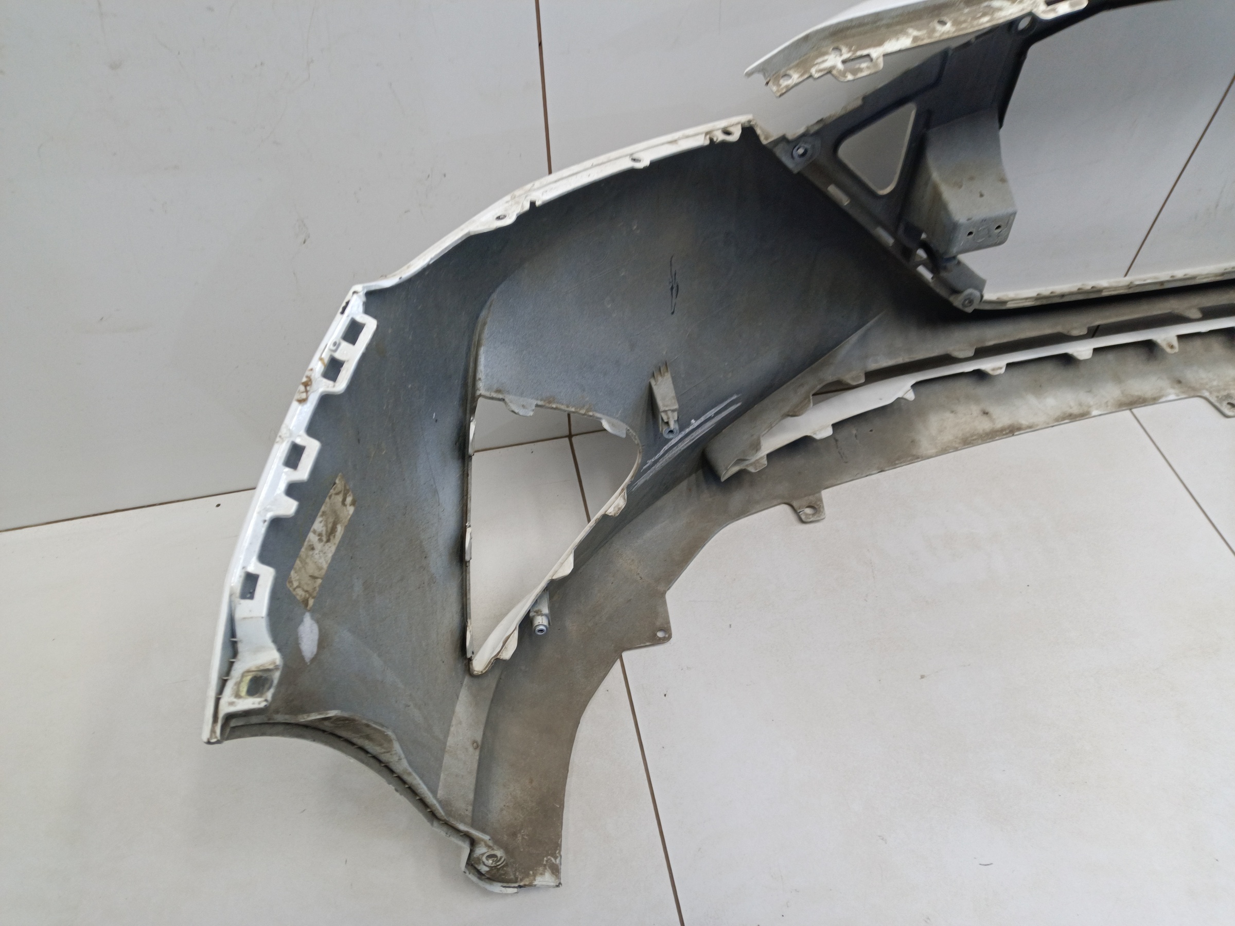 Бампер передний Hyundai Solaris 2 Restail