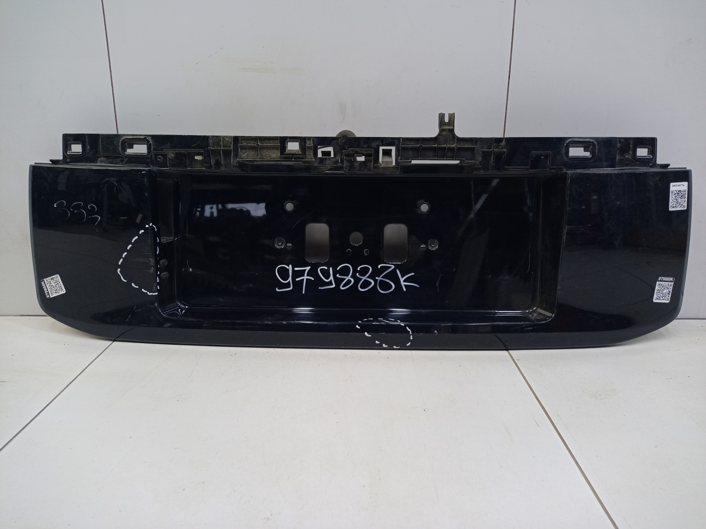 Накладка крышки багажника Toyota Land Cruiser Prado 150 Restail 2