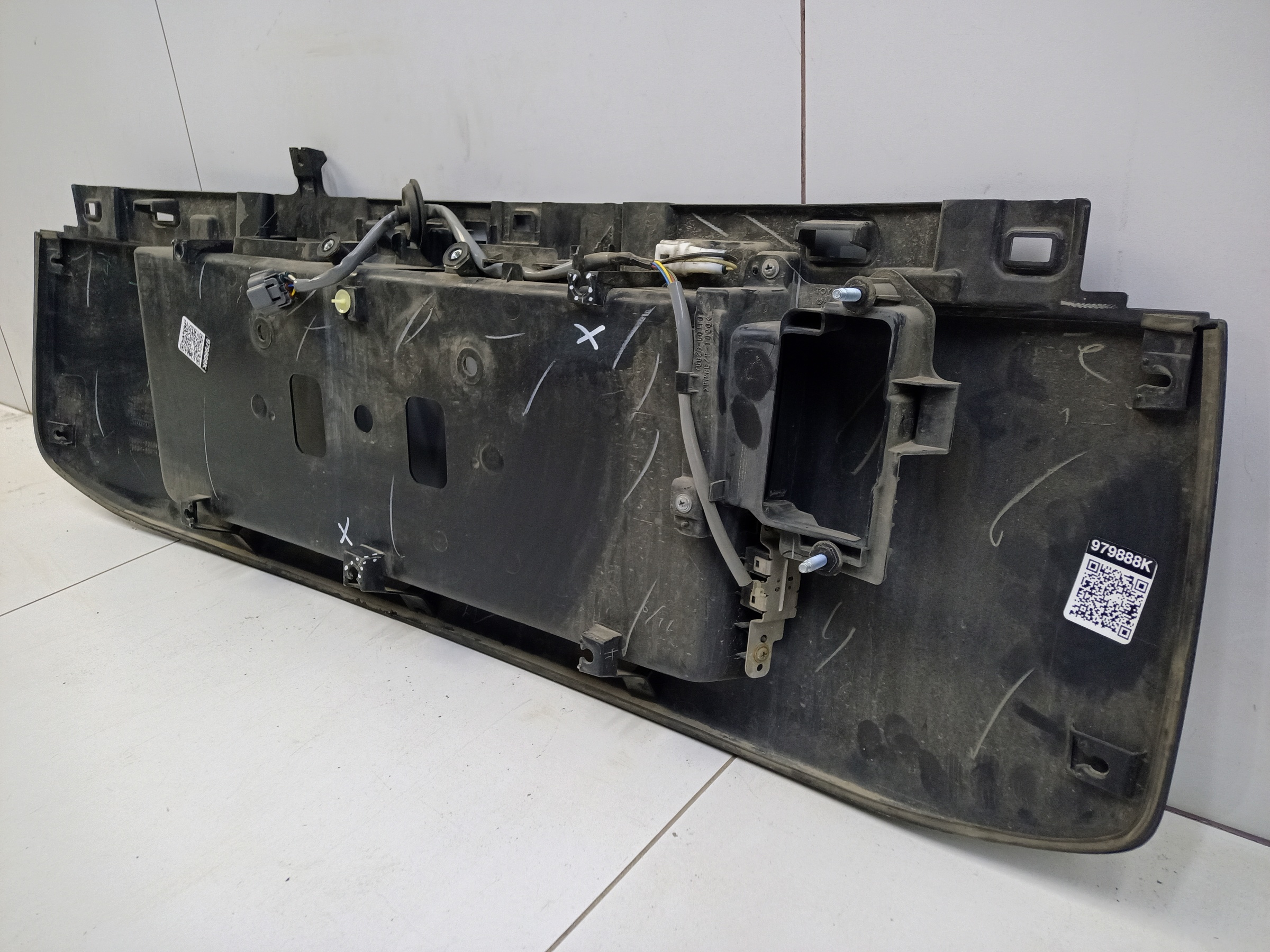 Накладка крышки багажника Toyota Land Cruiser Prado 150 Restail 2