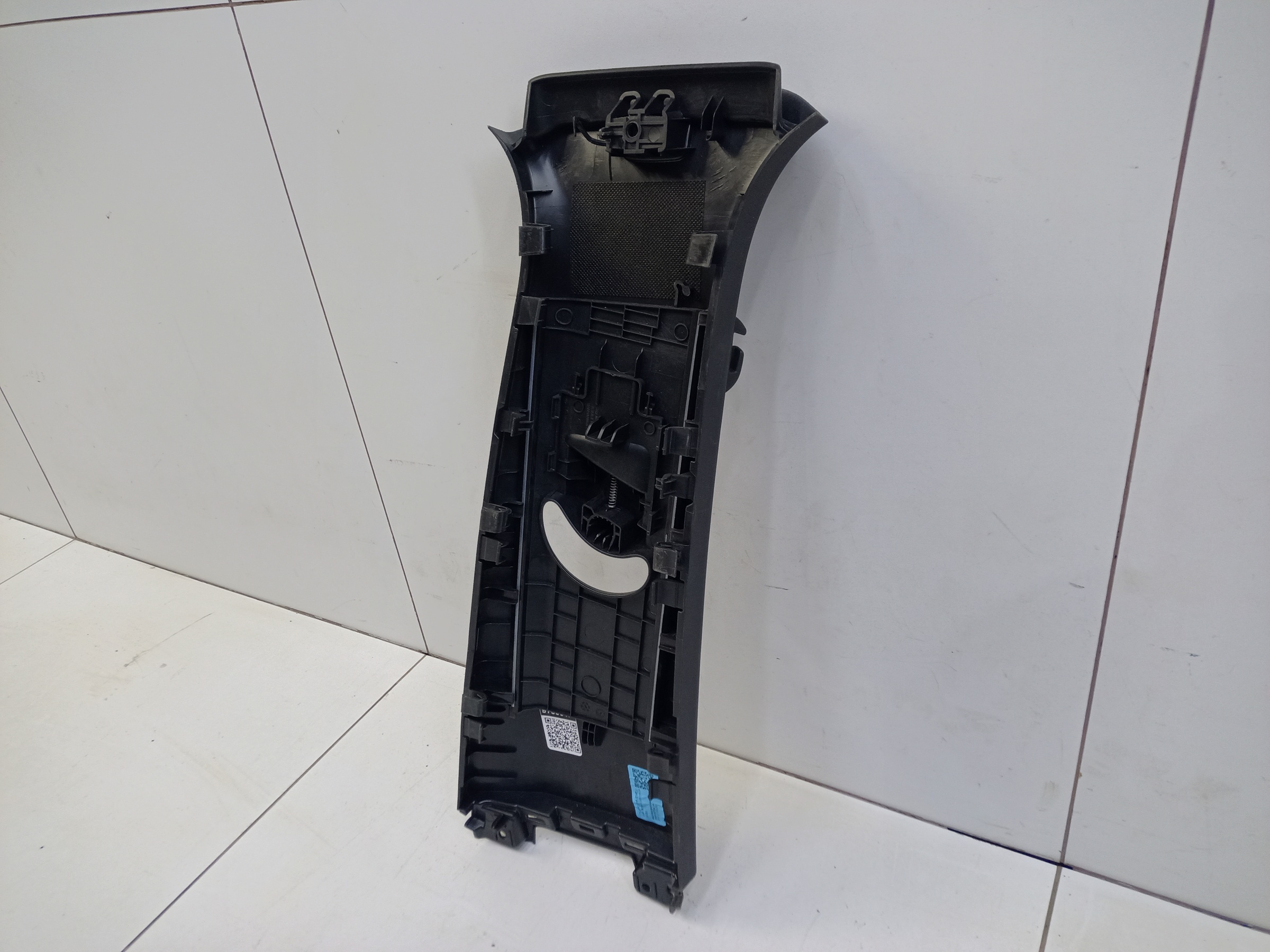 Обшивка стойки кузова задней правой Jaecoo J7