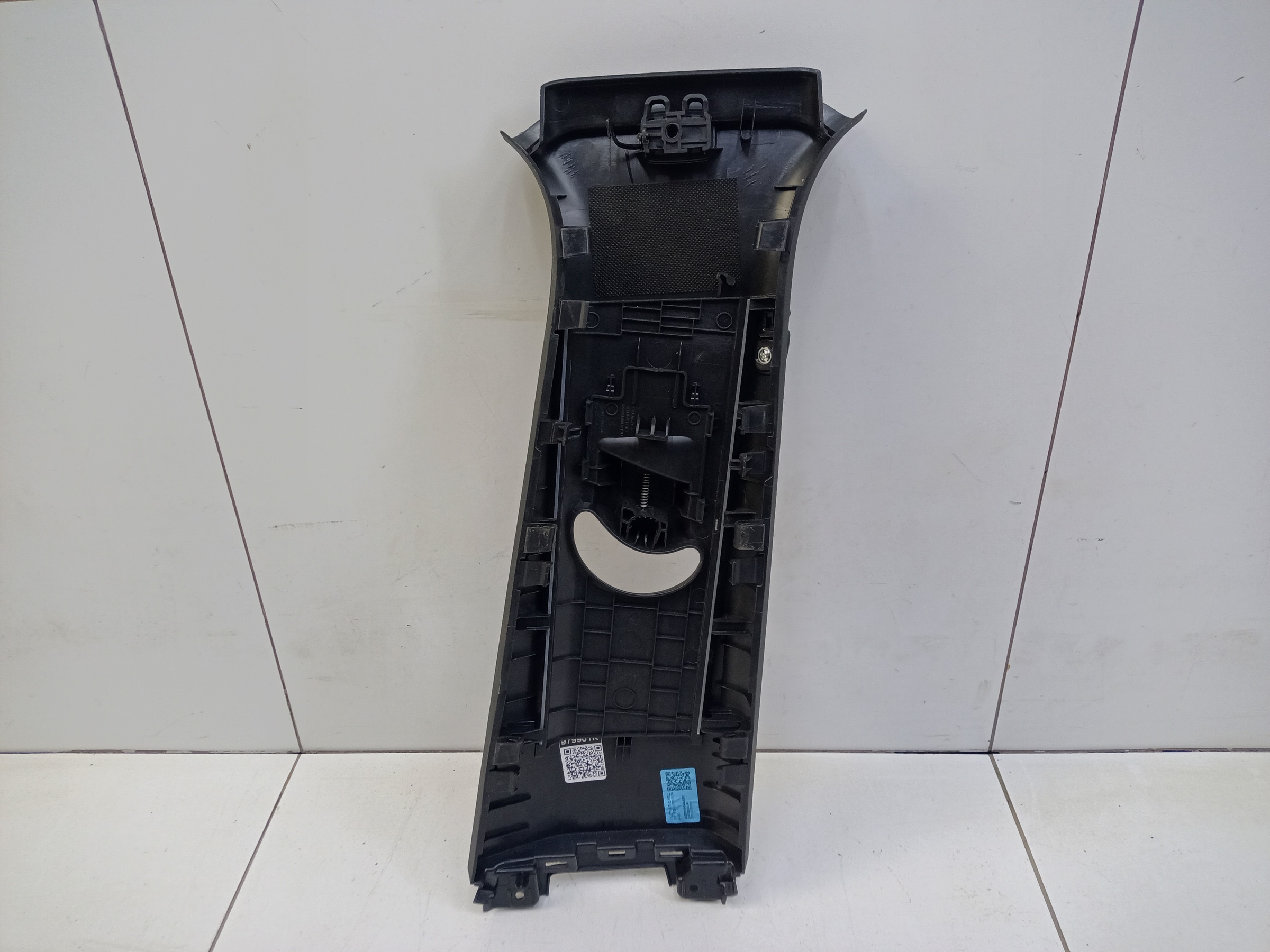 Обшивка стойки кузова задней правой Jaecoo J7