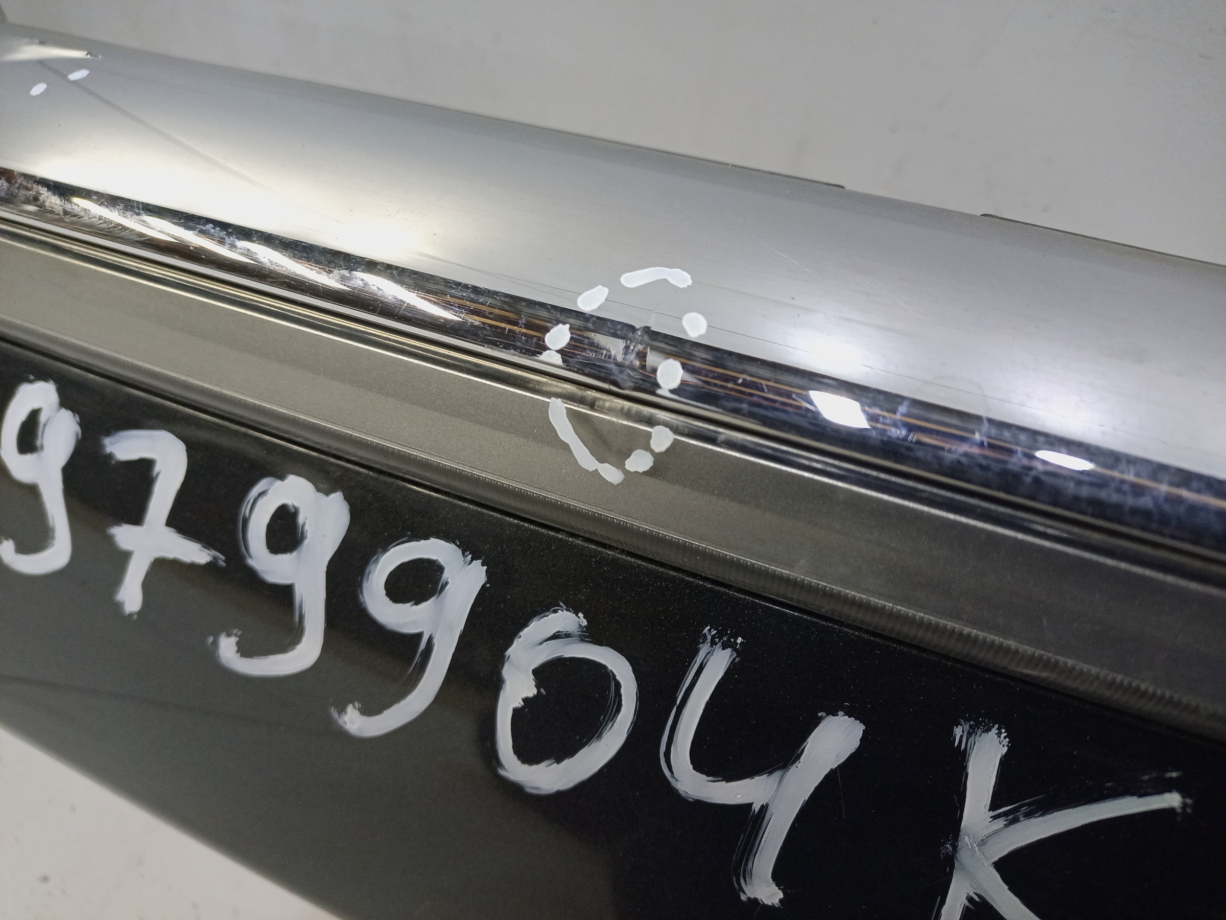 Накладка крышки багажника Mitsubishi Outlander 3