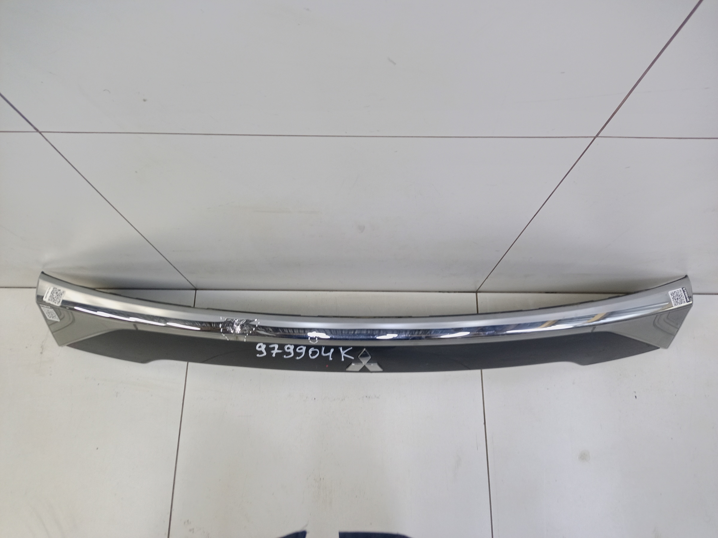 Накладка крышки багажника Mitsubishi Outlander 3