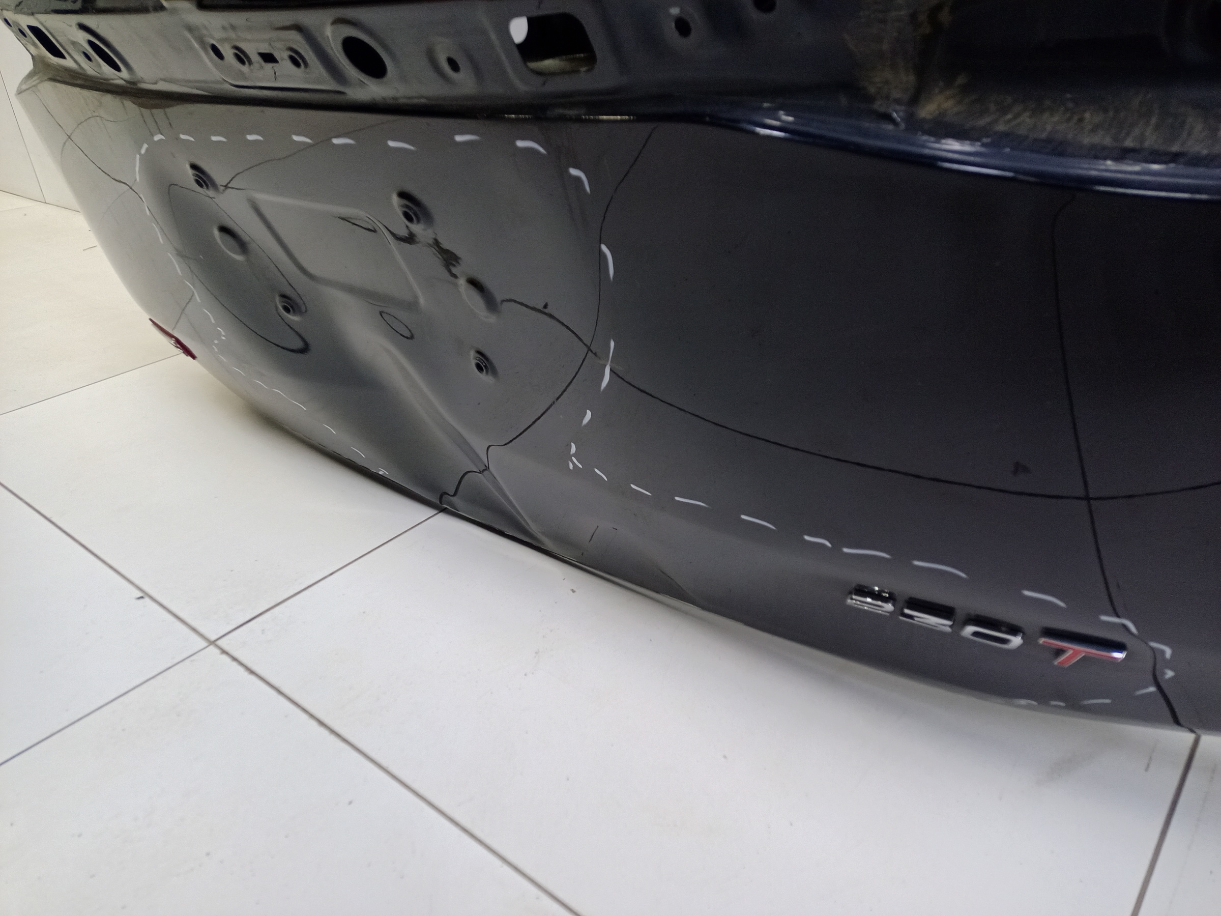 Крышка багажника Omoda C5