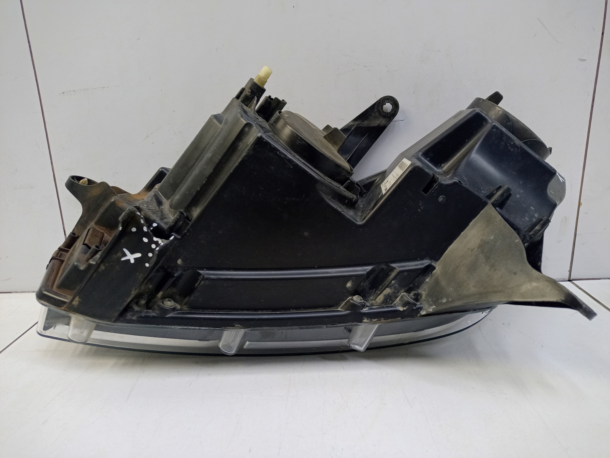 Фара передняя правая Renault Logan 2