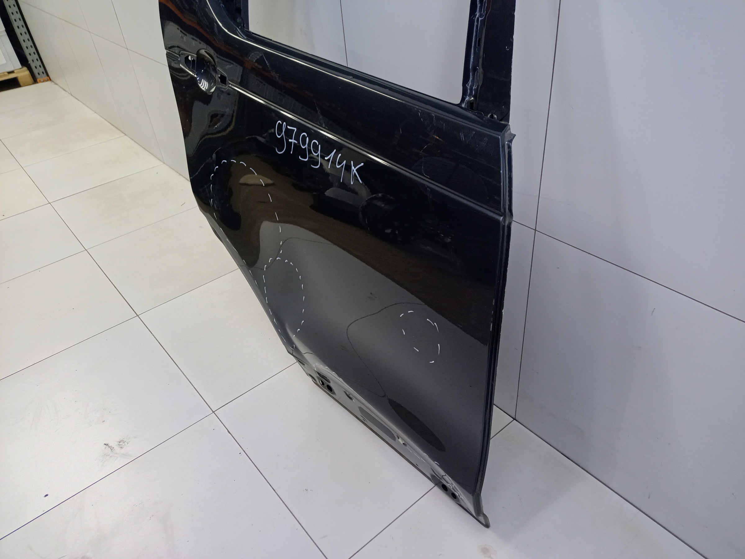 Дверь задняя правая Land Rover Discovery 5