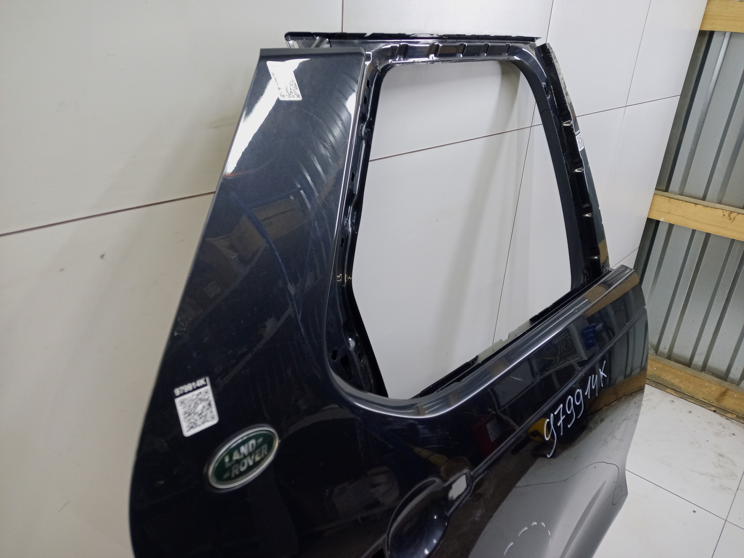 Дверь задняя правая Land Rover Discovery 5