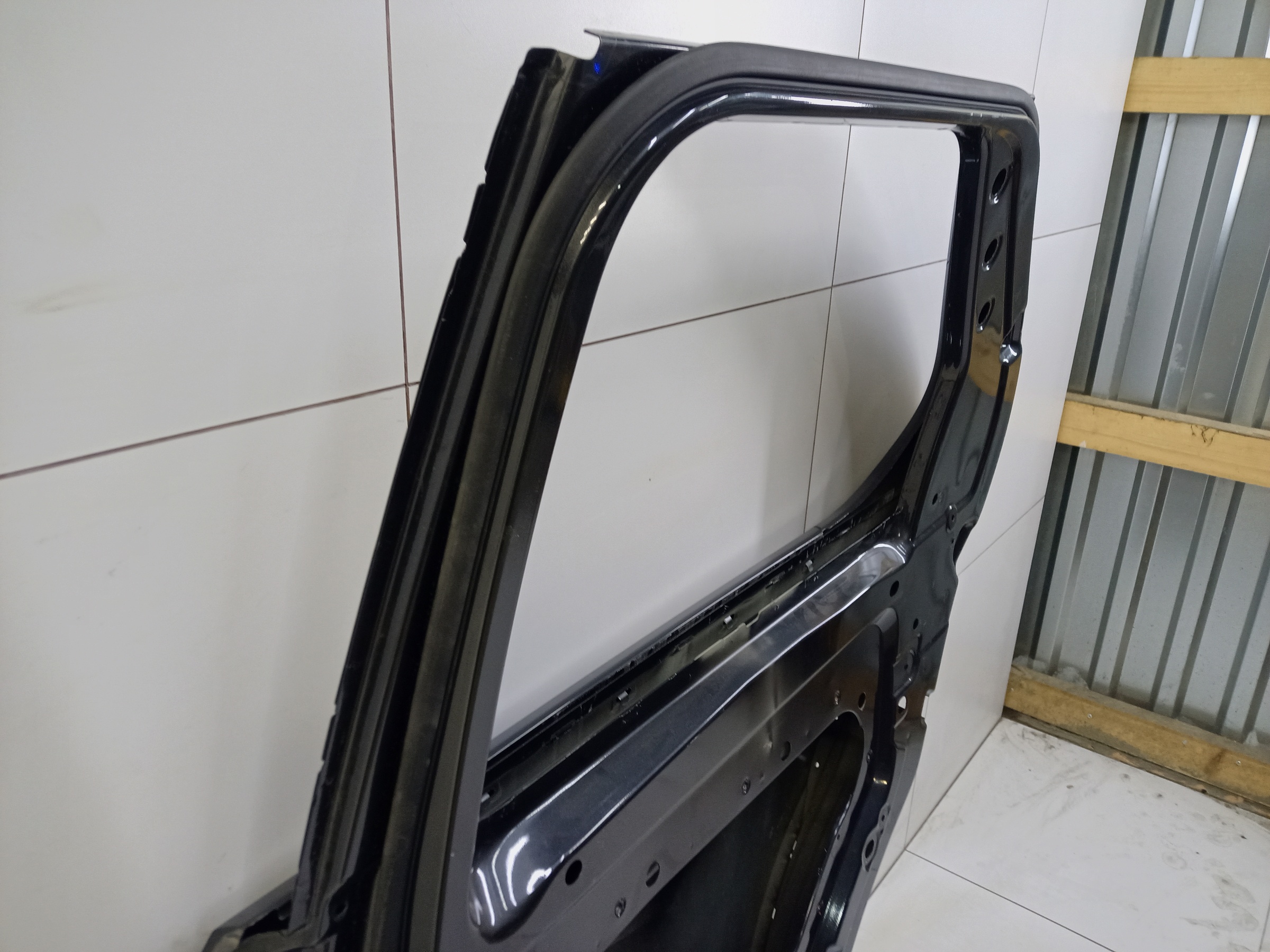 Дверь задняя правая Land Rover Discovery 5