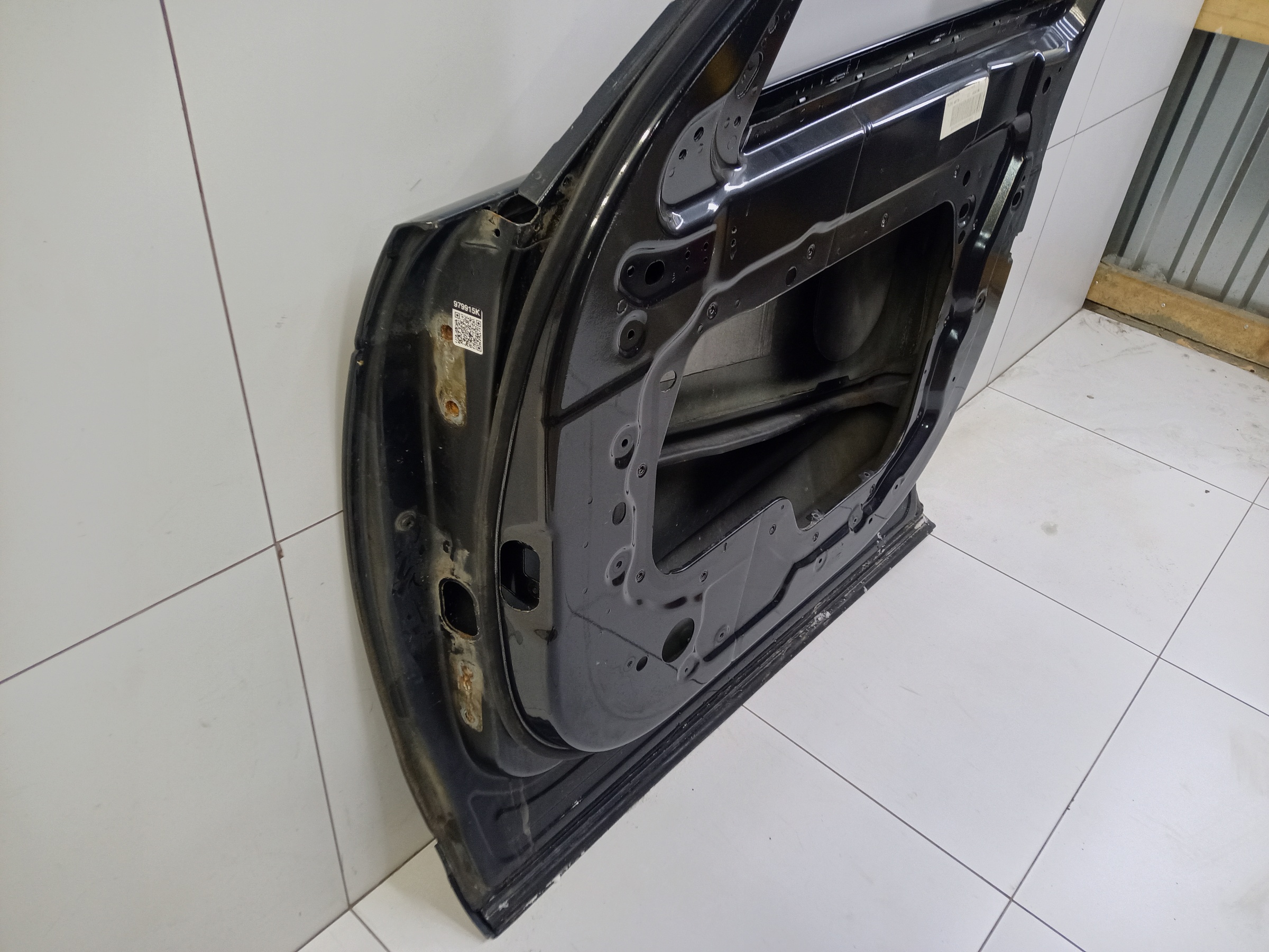 Дверь передняя правая Land Rover Discovery 5