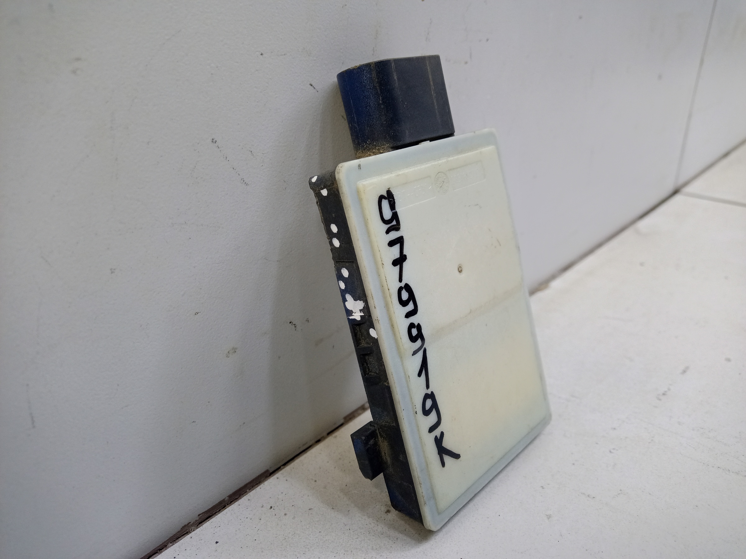 Радар BSD " слепых зон " передний Volkswagen Touareg 3