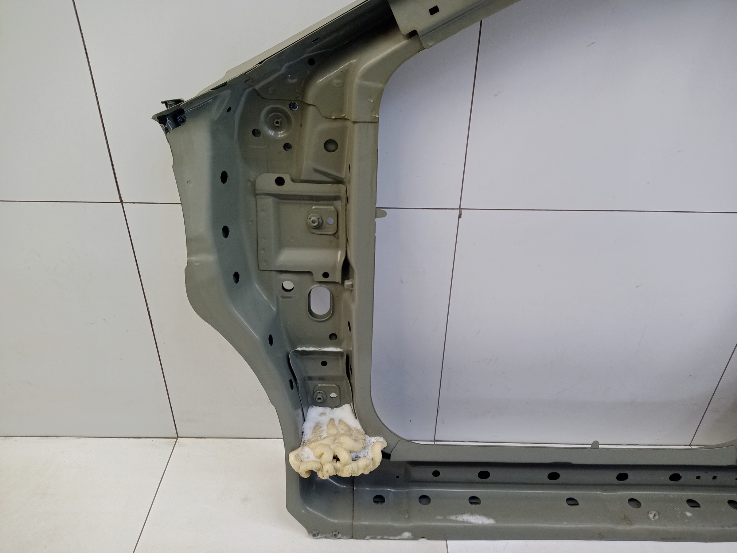 Панель кузова боковая правая Omoda S5