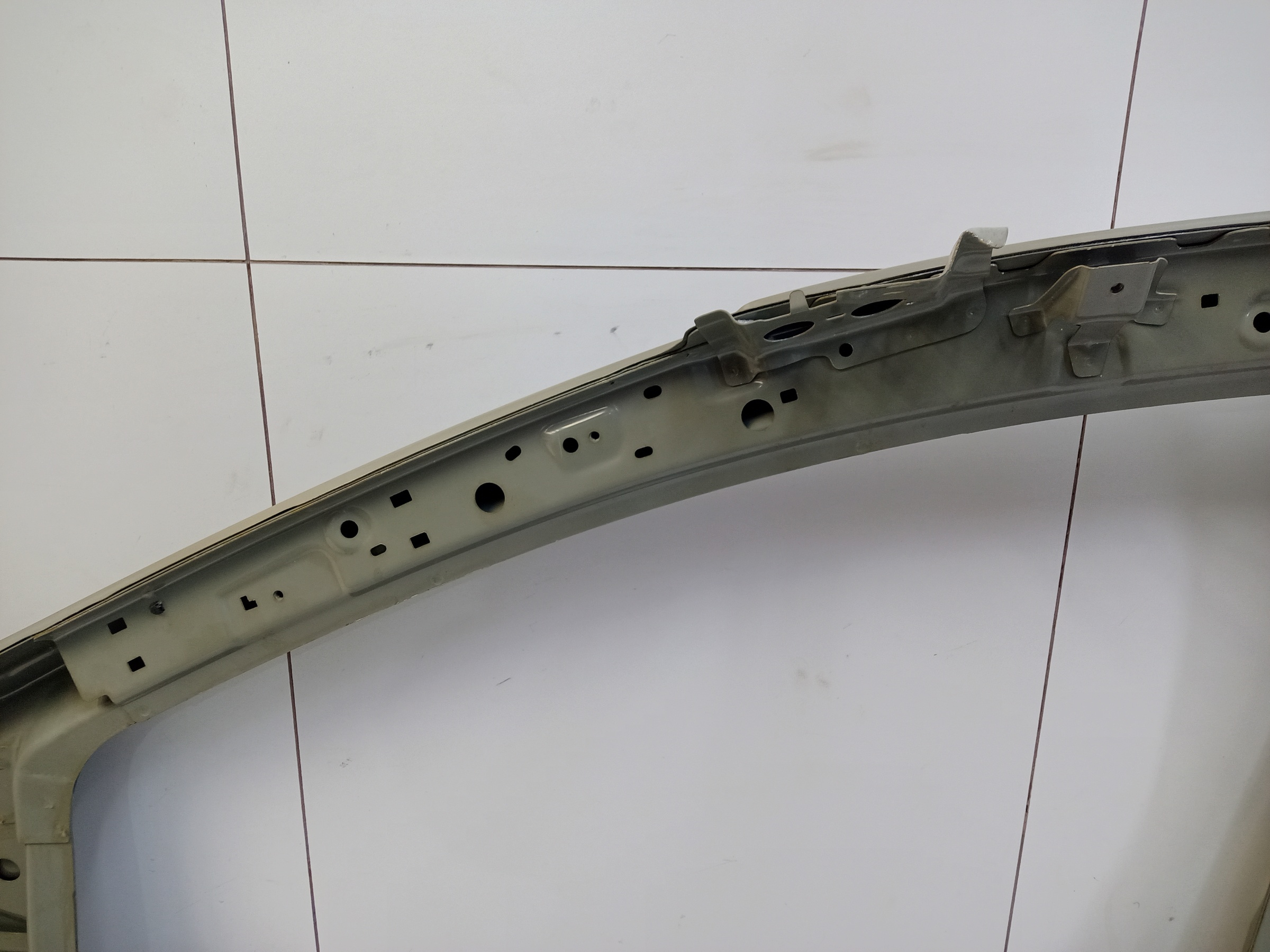 Панель кузова боковая правая Omoda S5