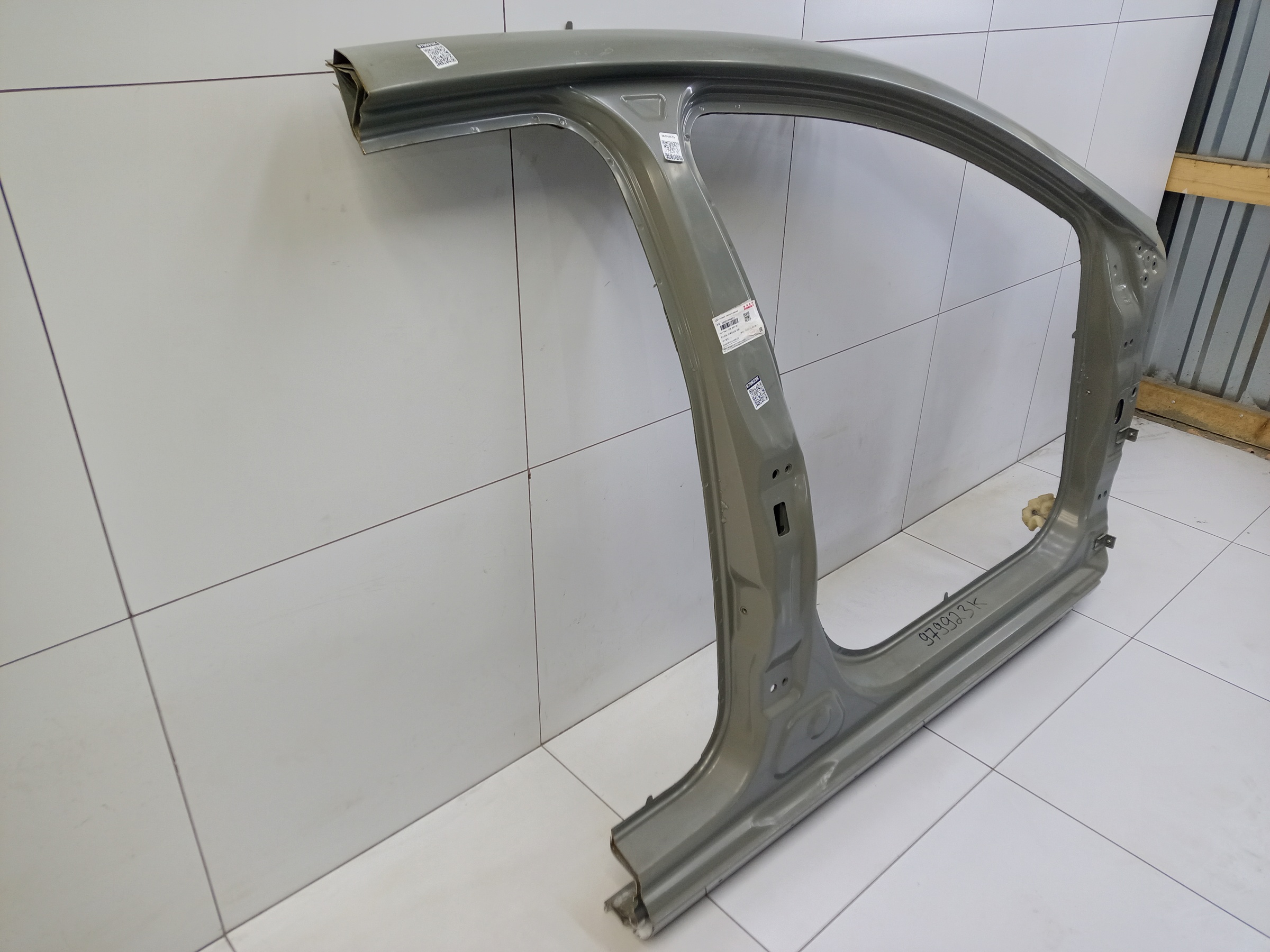 Панель кузова боковая правая Omoda S5