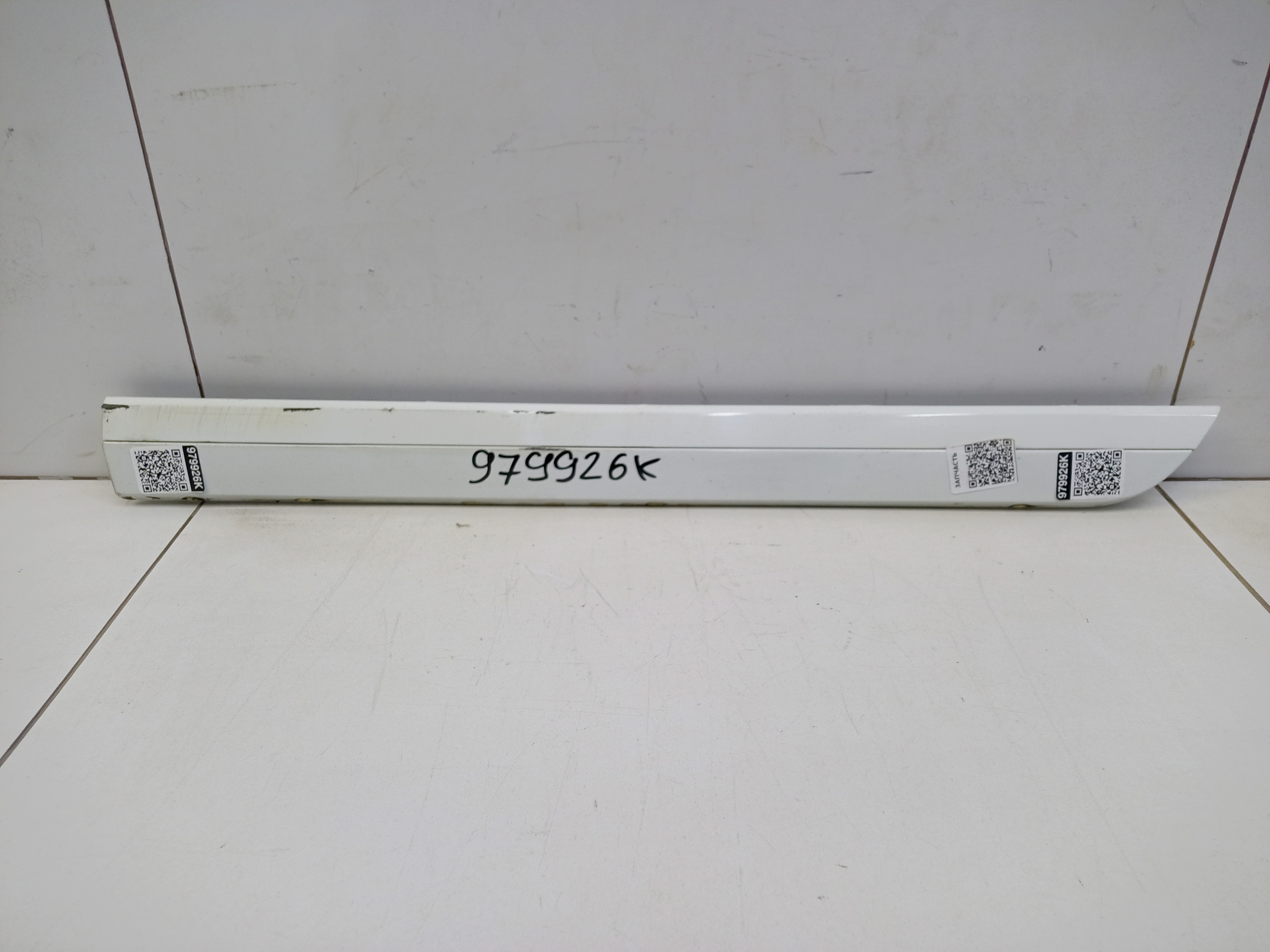 Накладка двери задней правой Volkswagen Passat B8