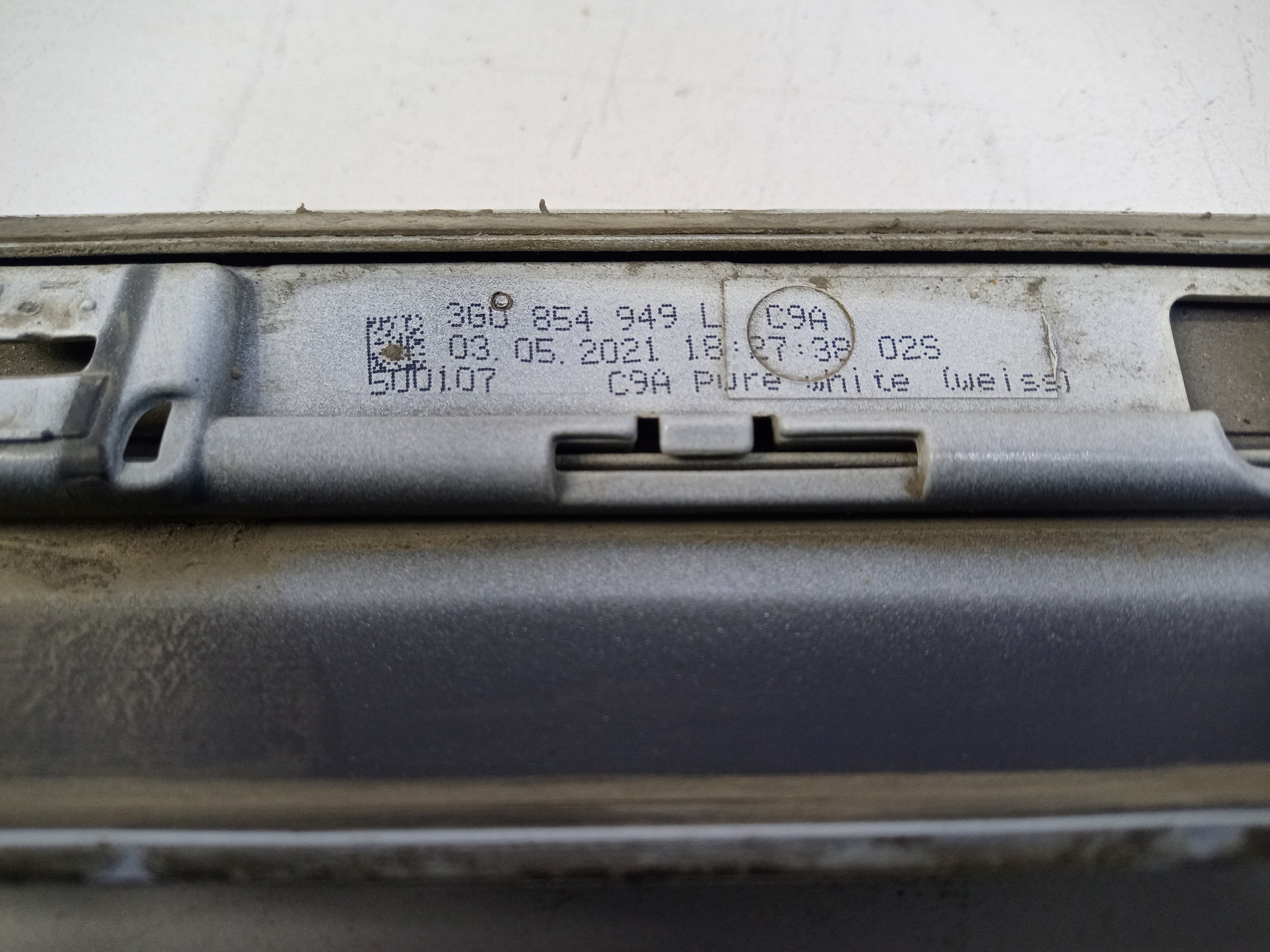 Накладка двери задней правой Volkswagen Passat B8