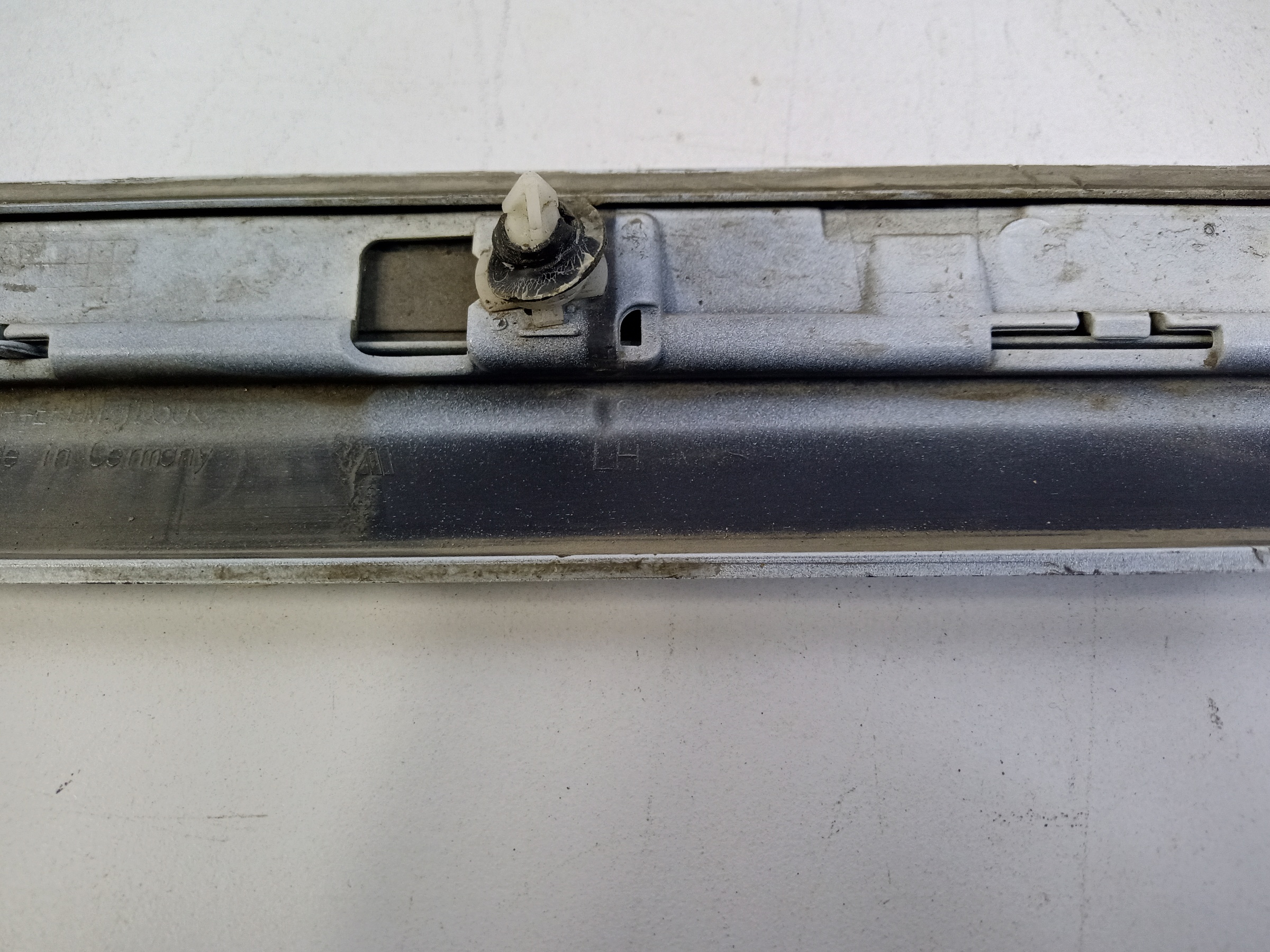 Накладка двери задней правой Volkswagen Passat B8