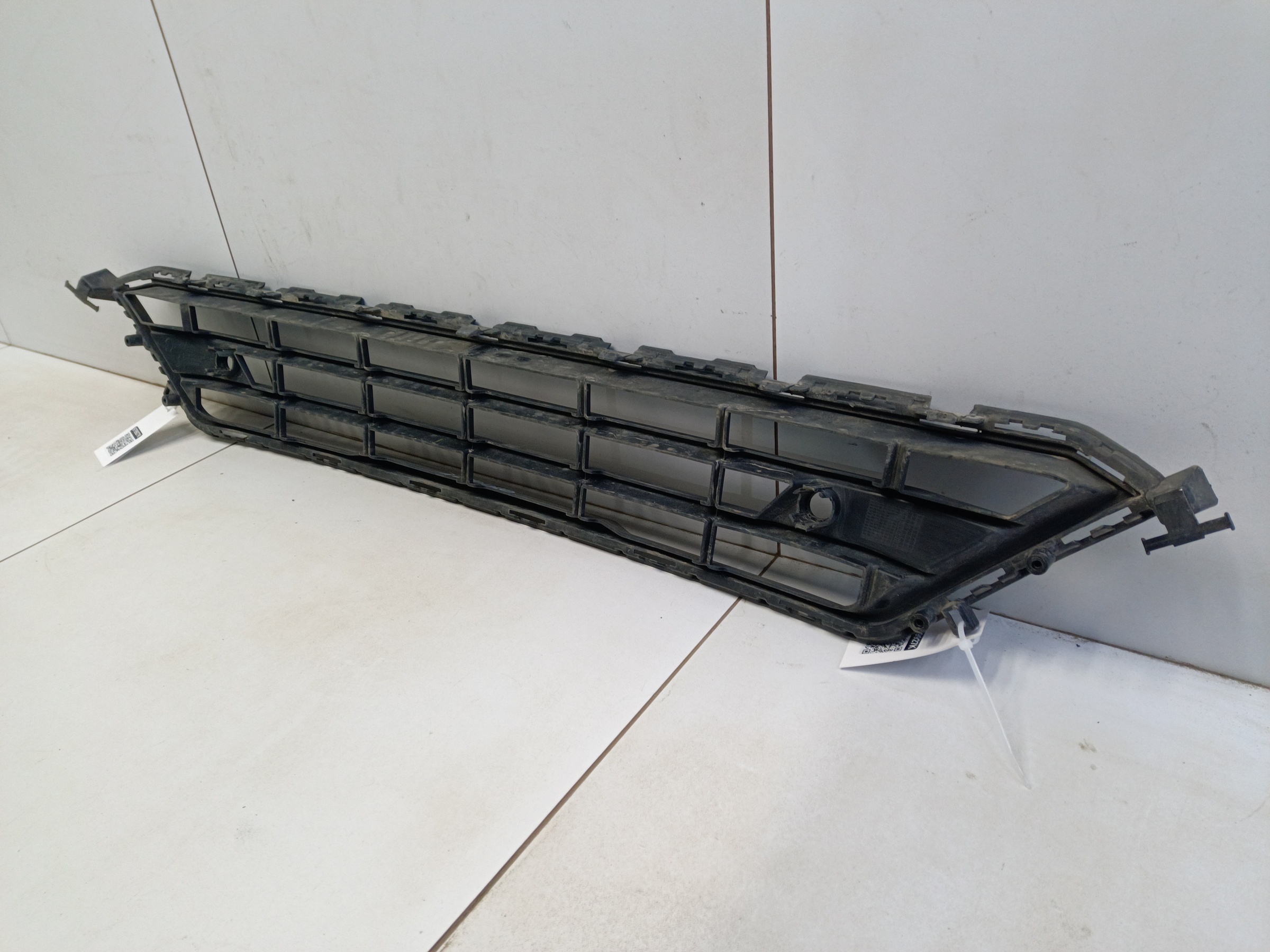 Решетка переднего бампера Volvo XC60 2