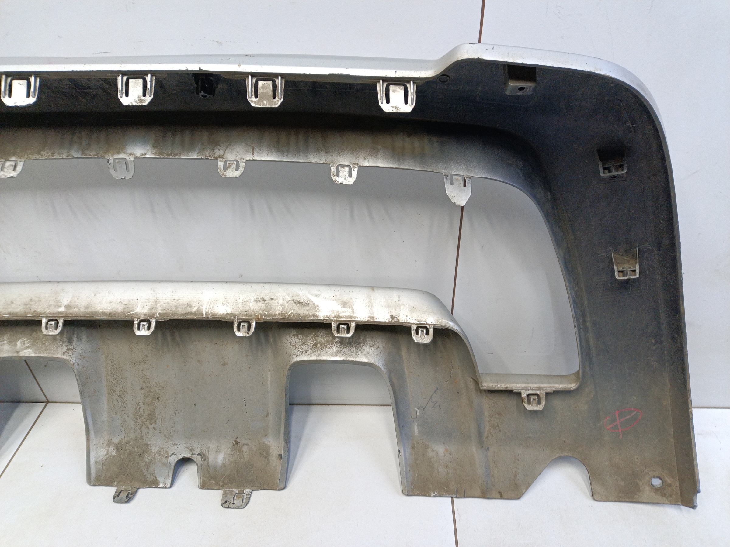 Накладка переднего бампера Renault Duster 1 Restail