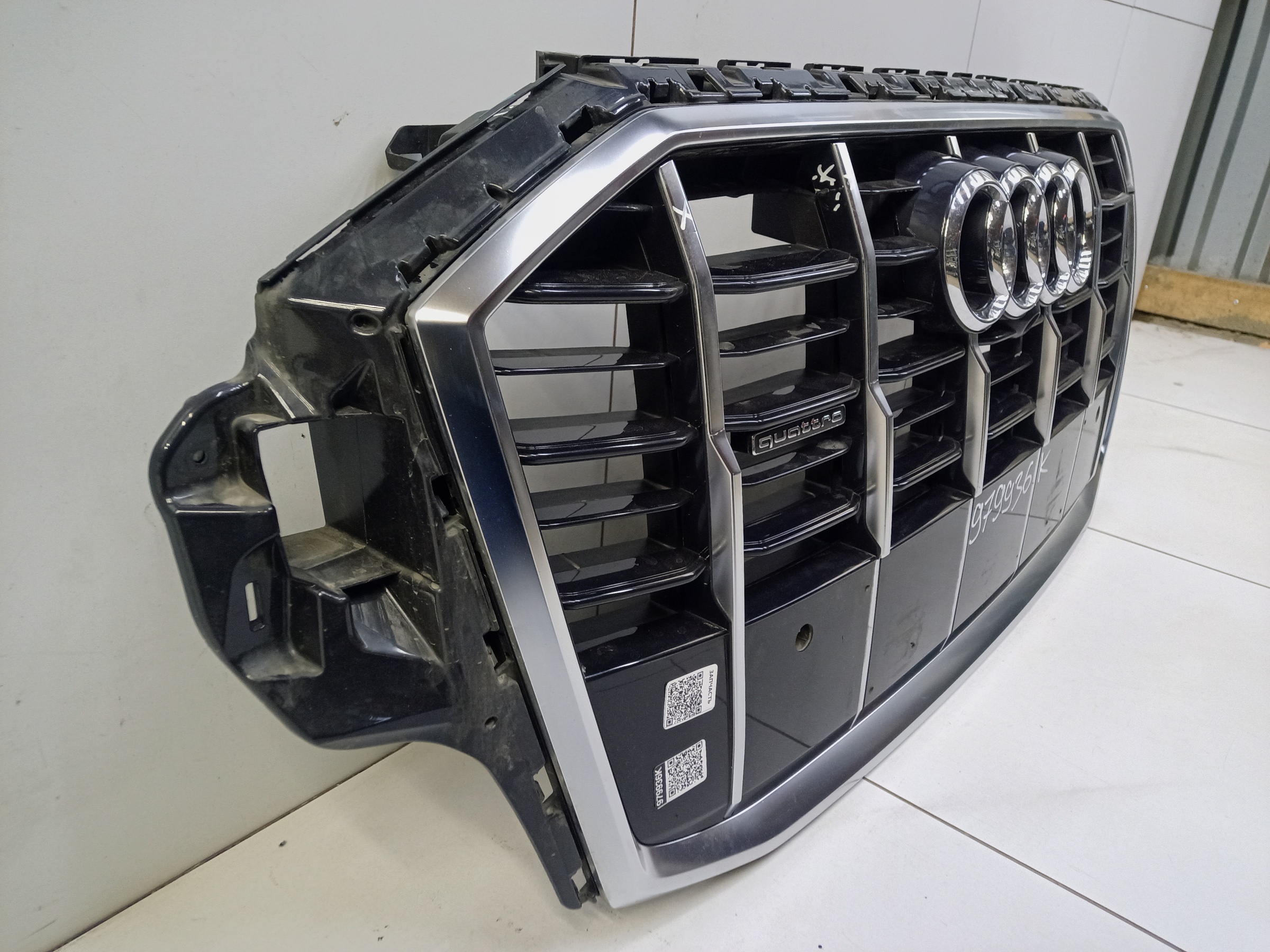 Решетка радиатора Audi Q7 2 Restail S-Line