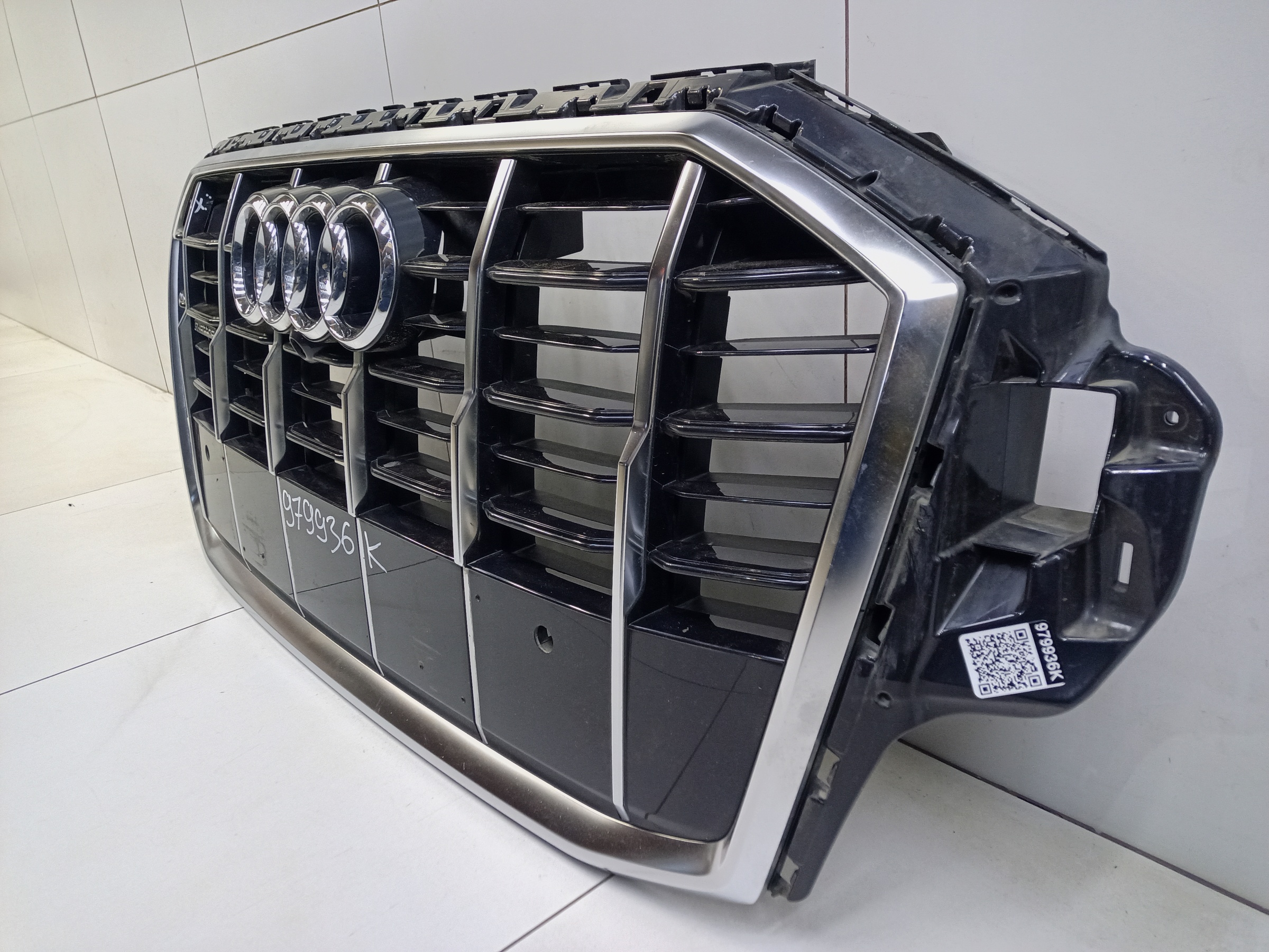 Решетка радиатора Audi Q7 2 Restail S-Line