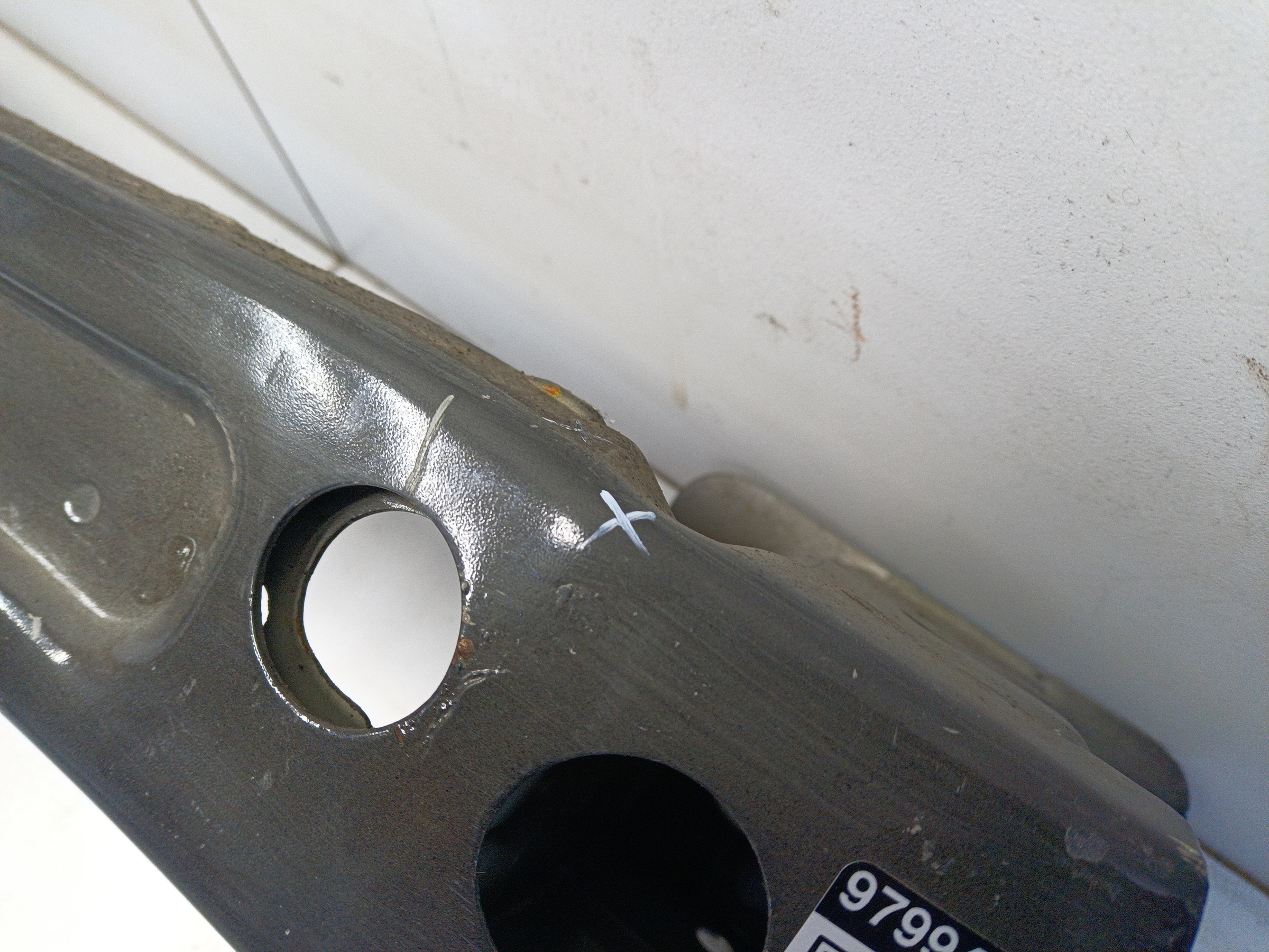 Усилитель заднего бампера Changan UNI-K