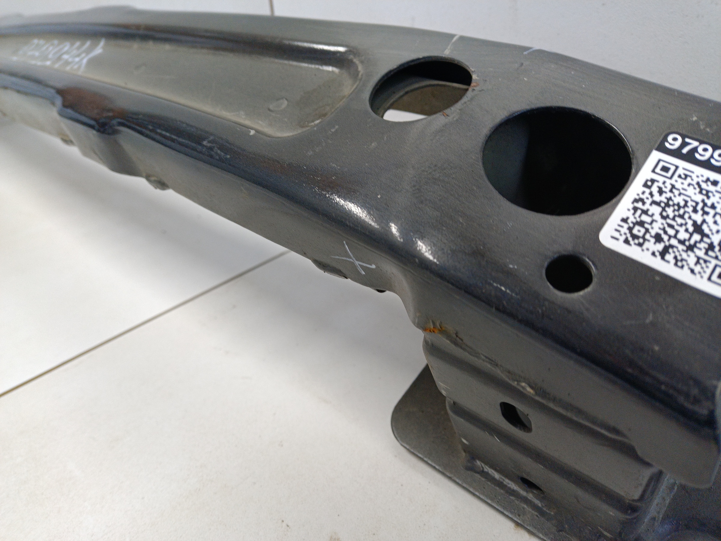 Усилитель заднего бампера Changan UNI-K