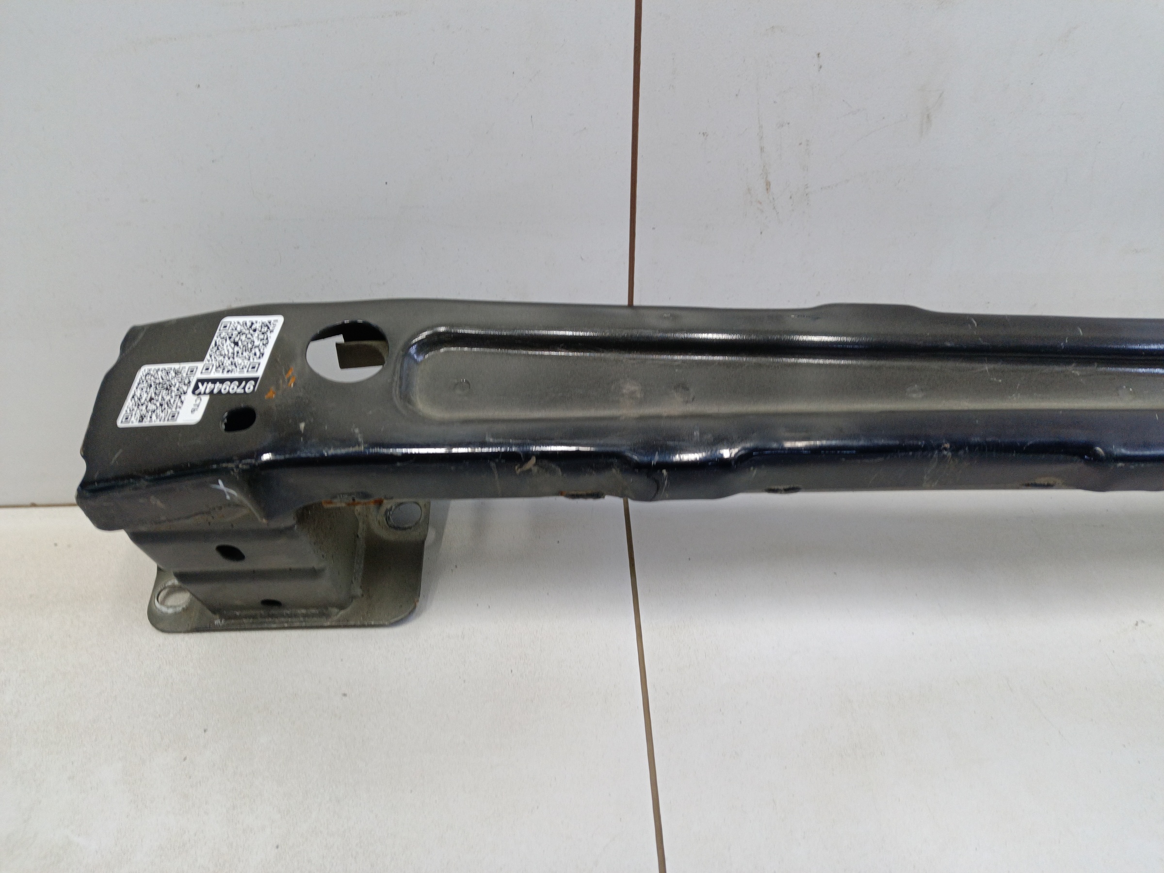 Усилитель заднего бампера Changan UNI-K